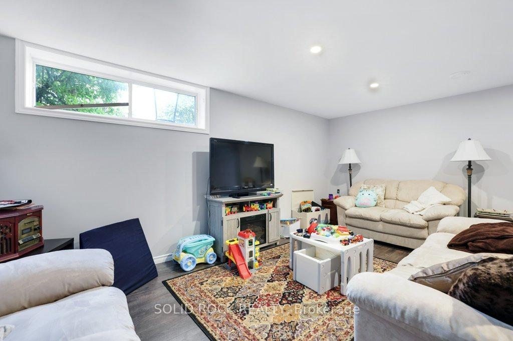 Photo 22 of 561 Chapel Park Private, Ottawa, Chateauneuf — HOMEH