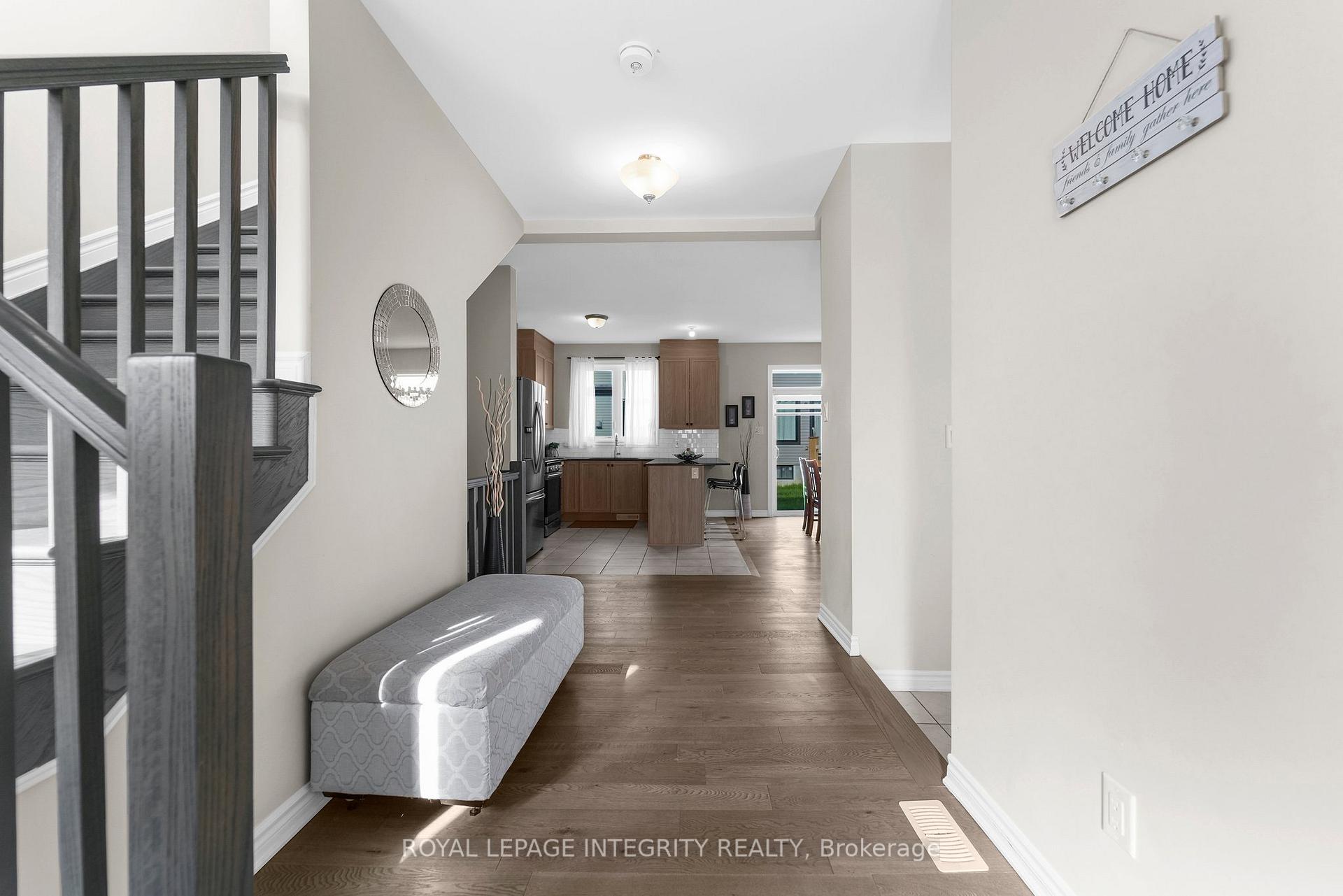 Photo 3 of 724 Vennecy Terrace, Ottawa, Chapel Hill South - Orleans Village — HOMEH