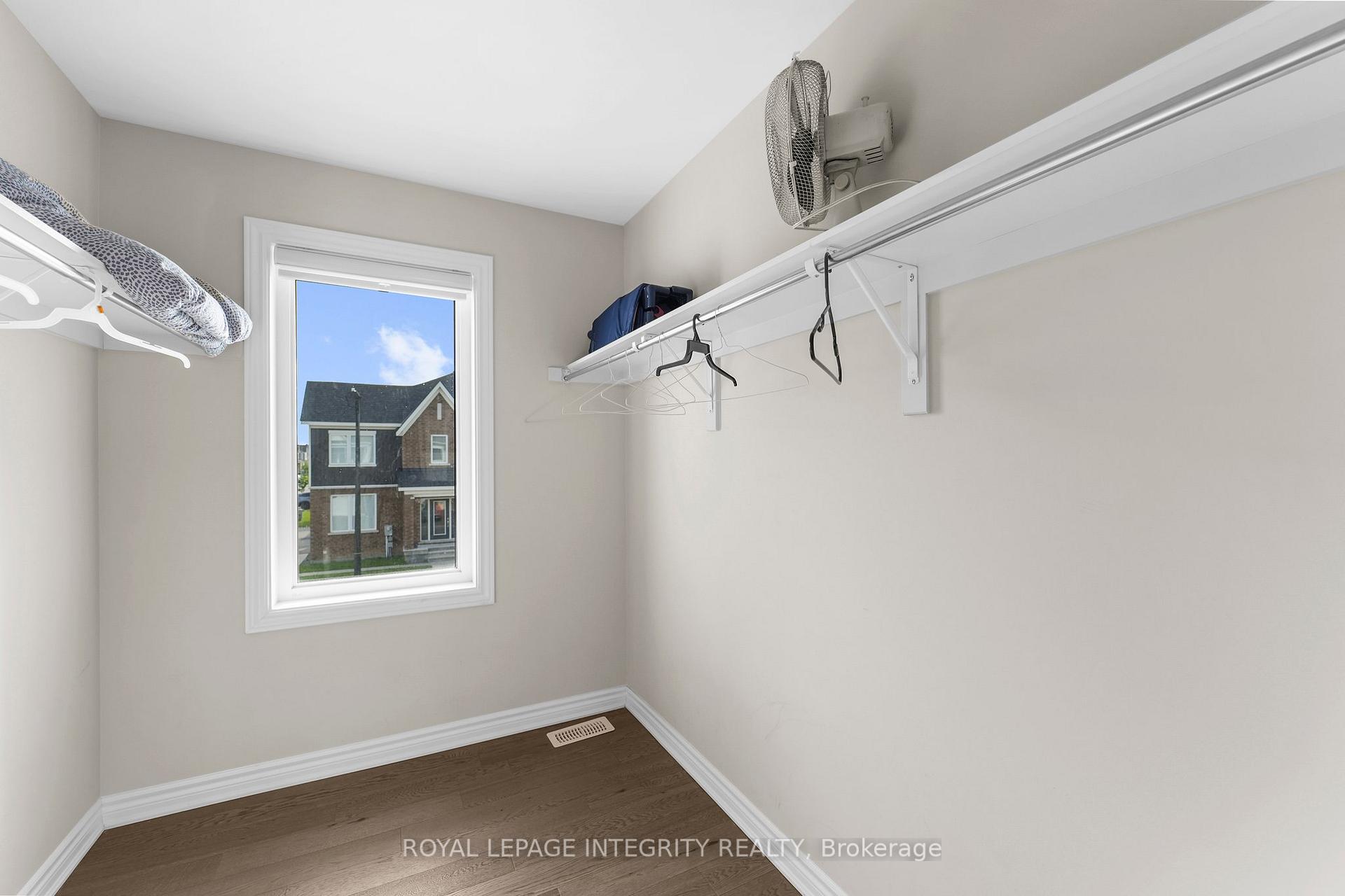 Photo 21 of 724 Vennecy Terrace, Ottawa, Chapel Hill South - Orleans Village — HOMEH