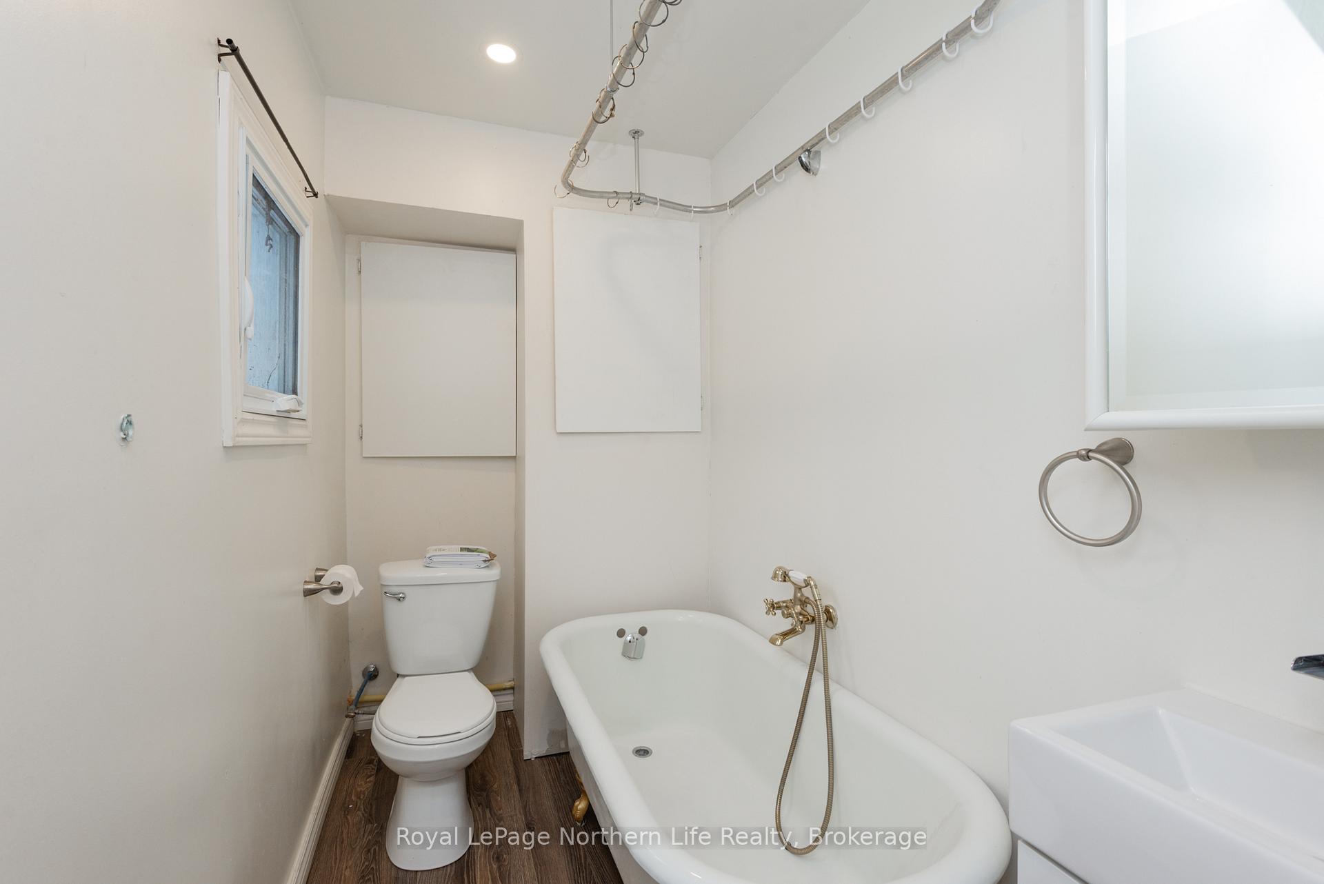 Photo 20 of 444 Second Avenue E, North Bay, Central — HOMEH