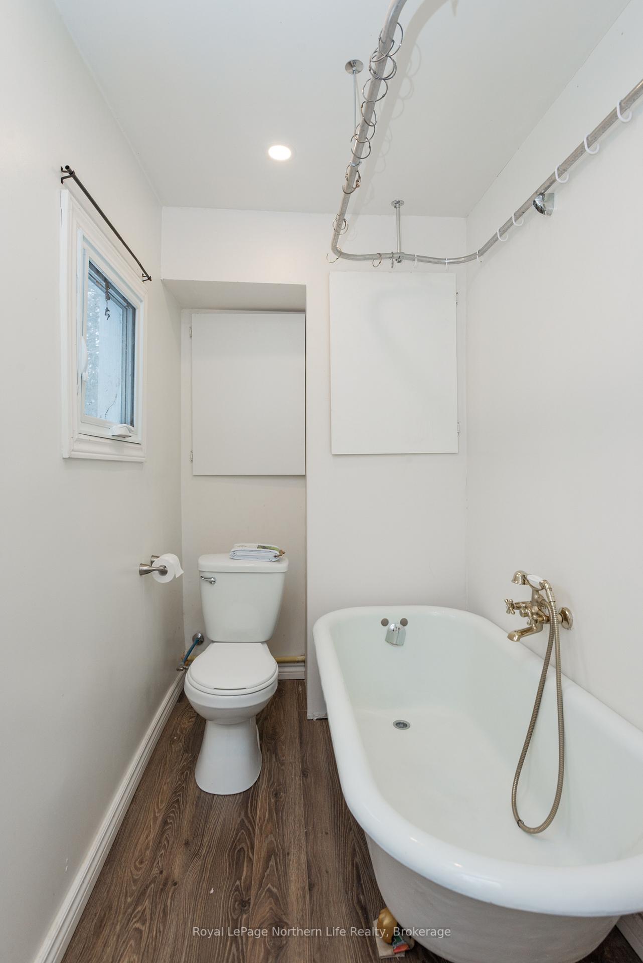 Photo 21 of 444 Second Avenue E, North Bay, Central — HOMEH