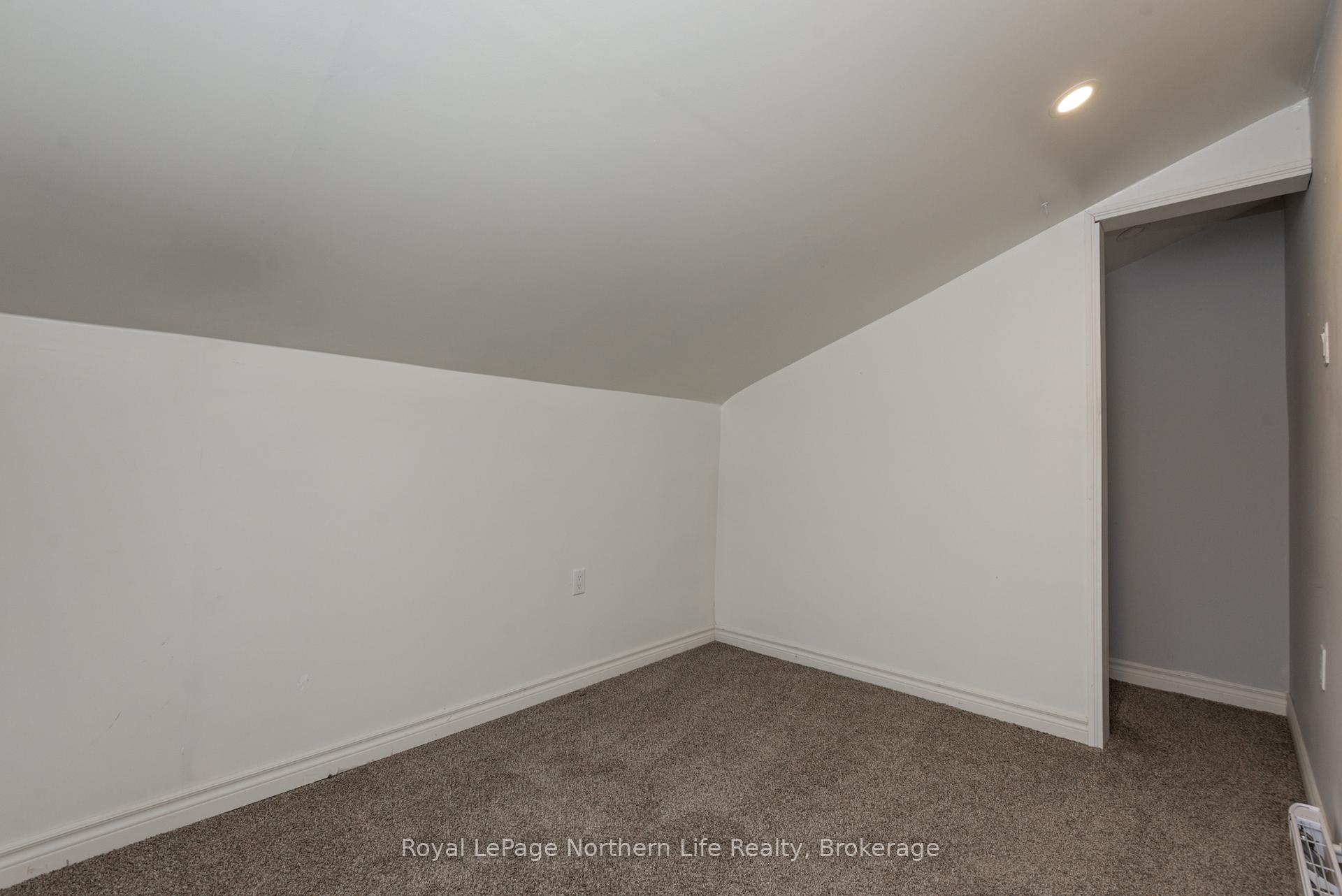 Photo 23 of 444 Second Avenue E, North Bay, Central — HOMEH