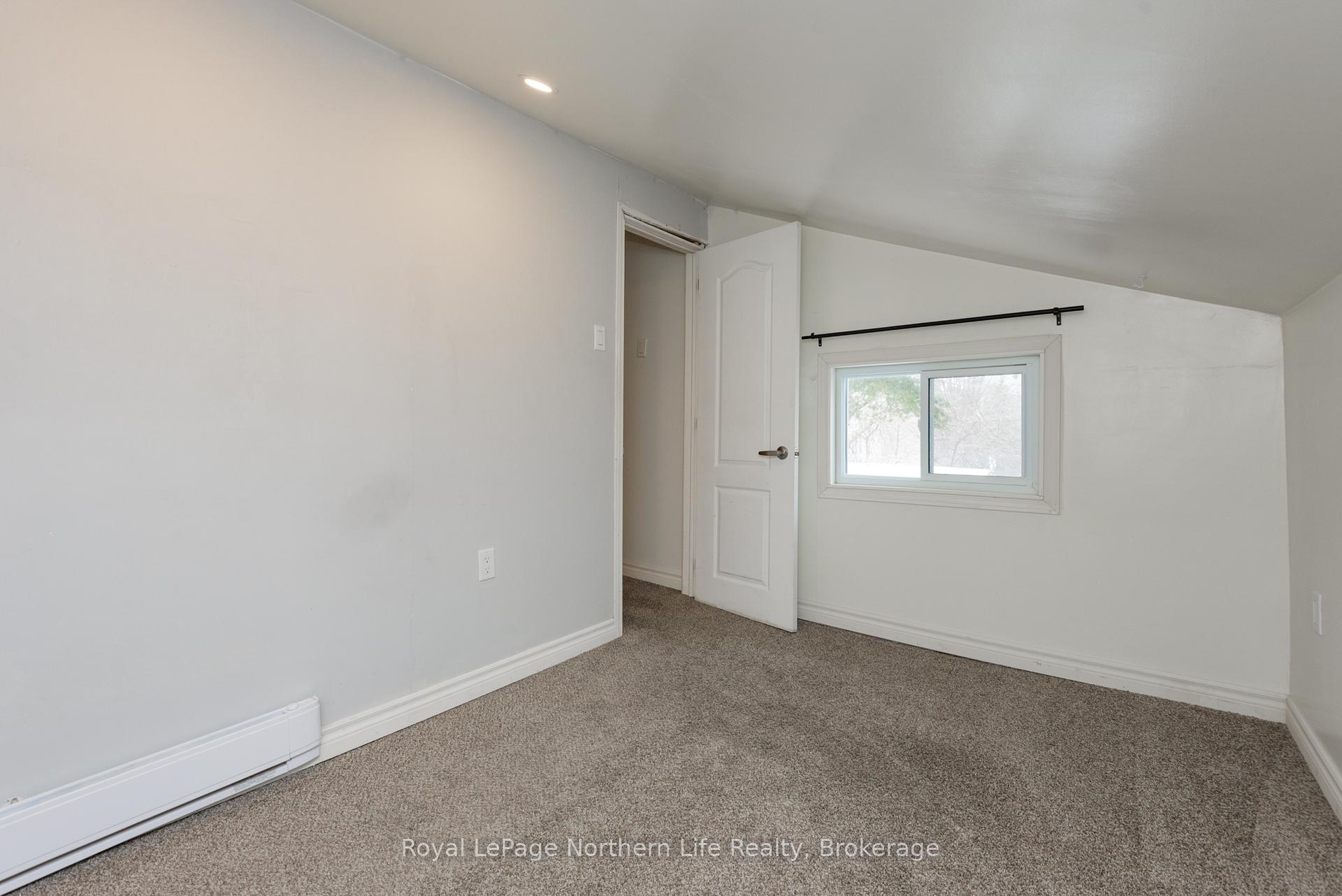 Photo 25 of 444 Second Avenue E, North Bay, Central — HOMEH