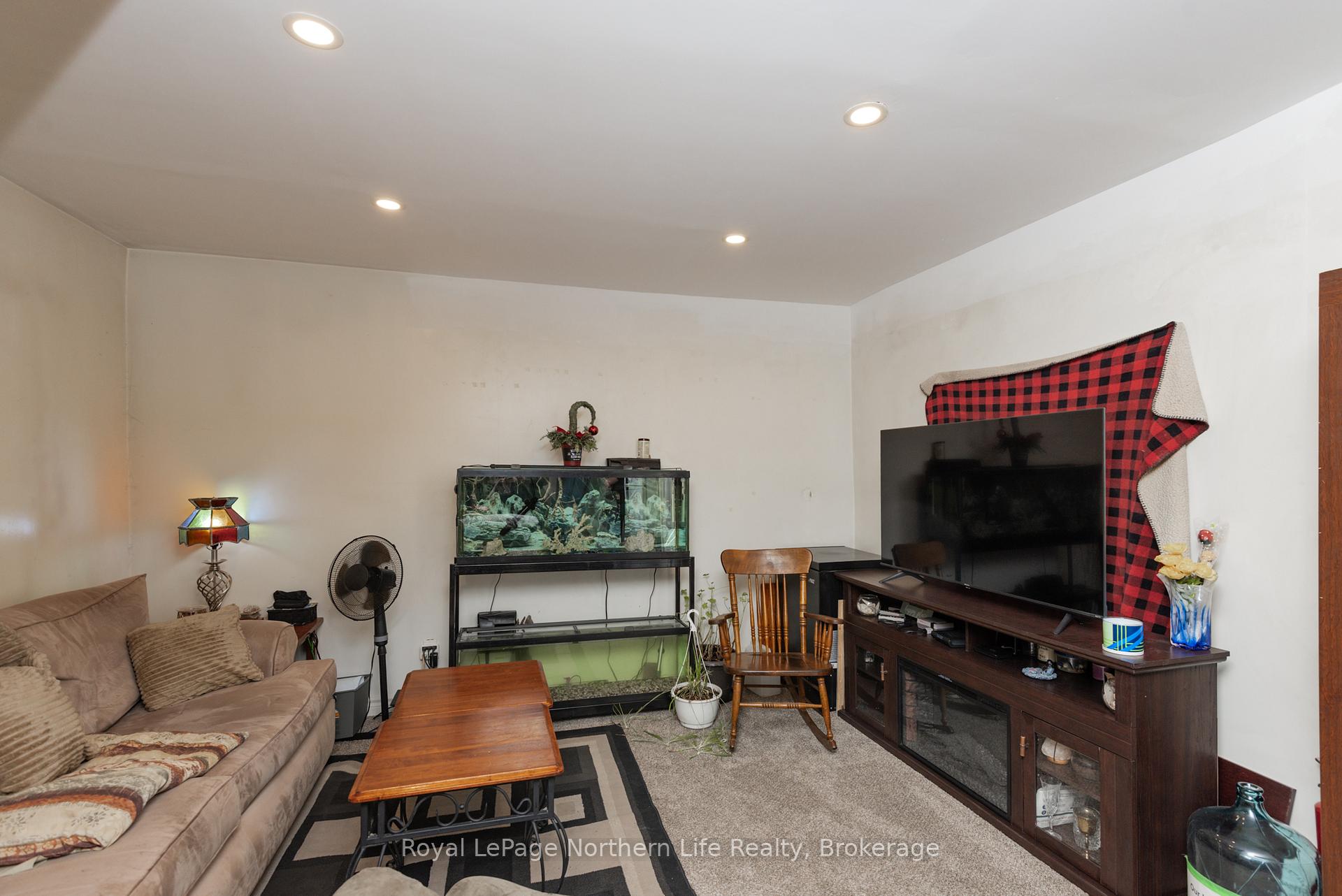 Photo 40 of 444 Second Avenue E, North Bay, Central — HOMEH