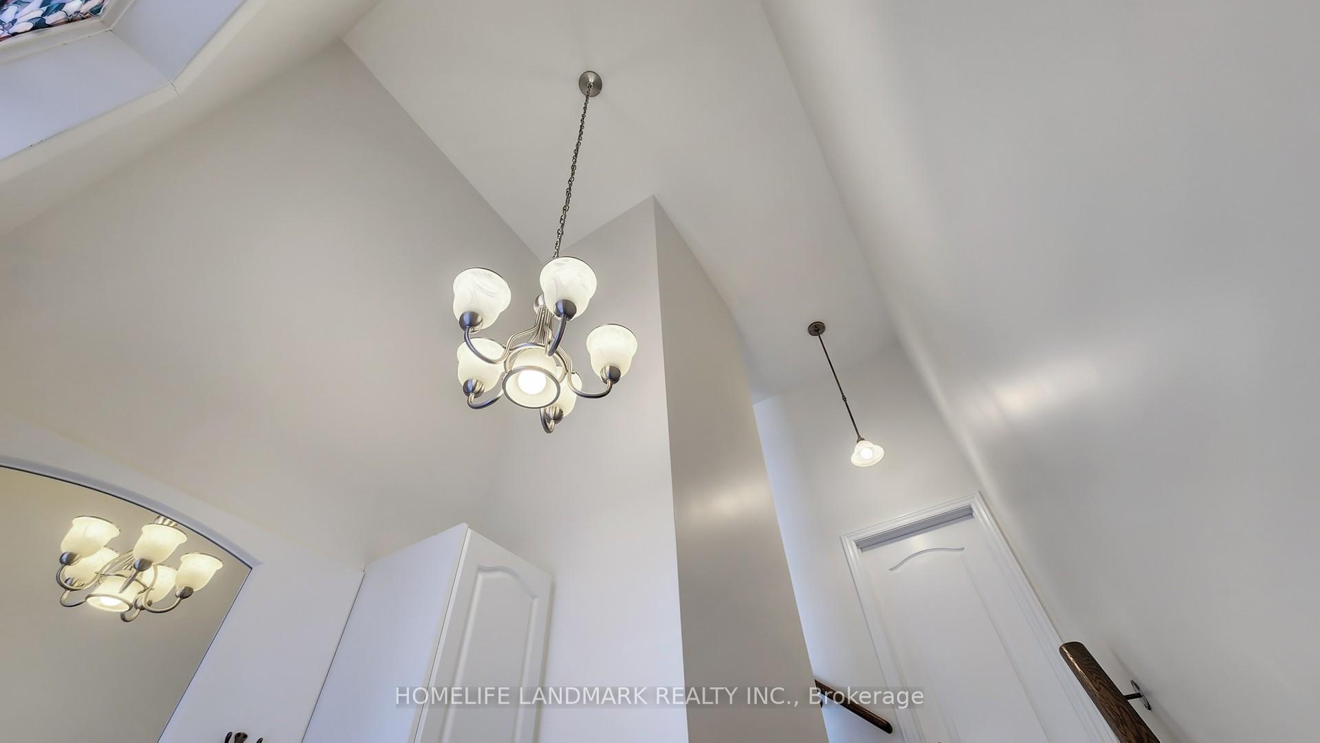 Photo 5 of 21 Etherington Way, Markham, Victoria Square — HOMEH