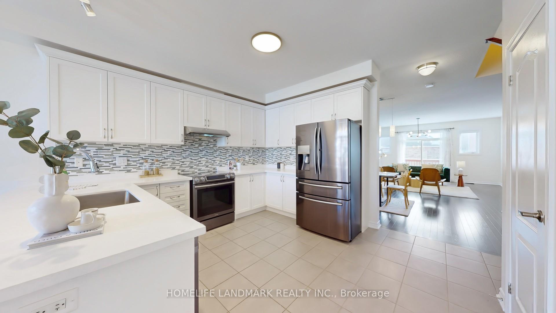 Photo 12 of 21 Etherington Way, Markham, Victoria Square — HOMEH