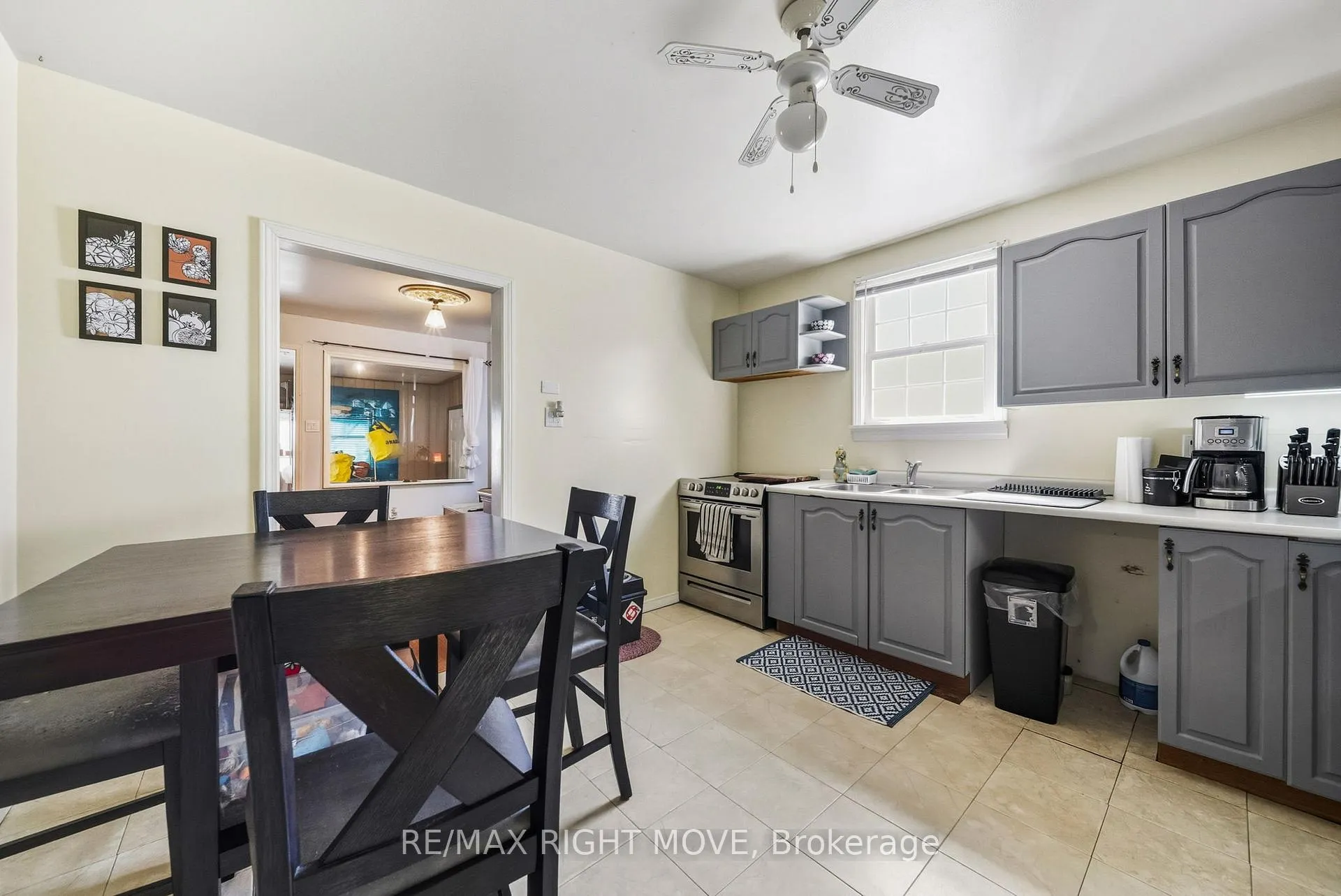 Photo 4 of 122 Elgin Street, Orillia — HOMEH