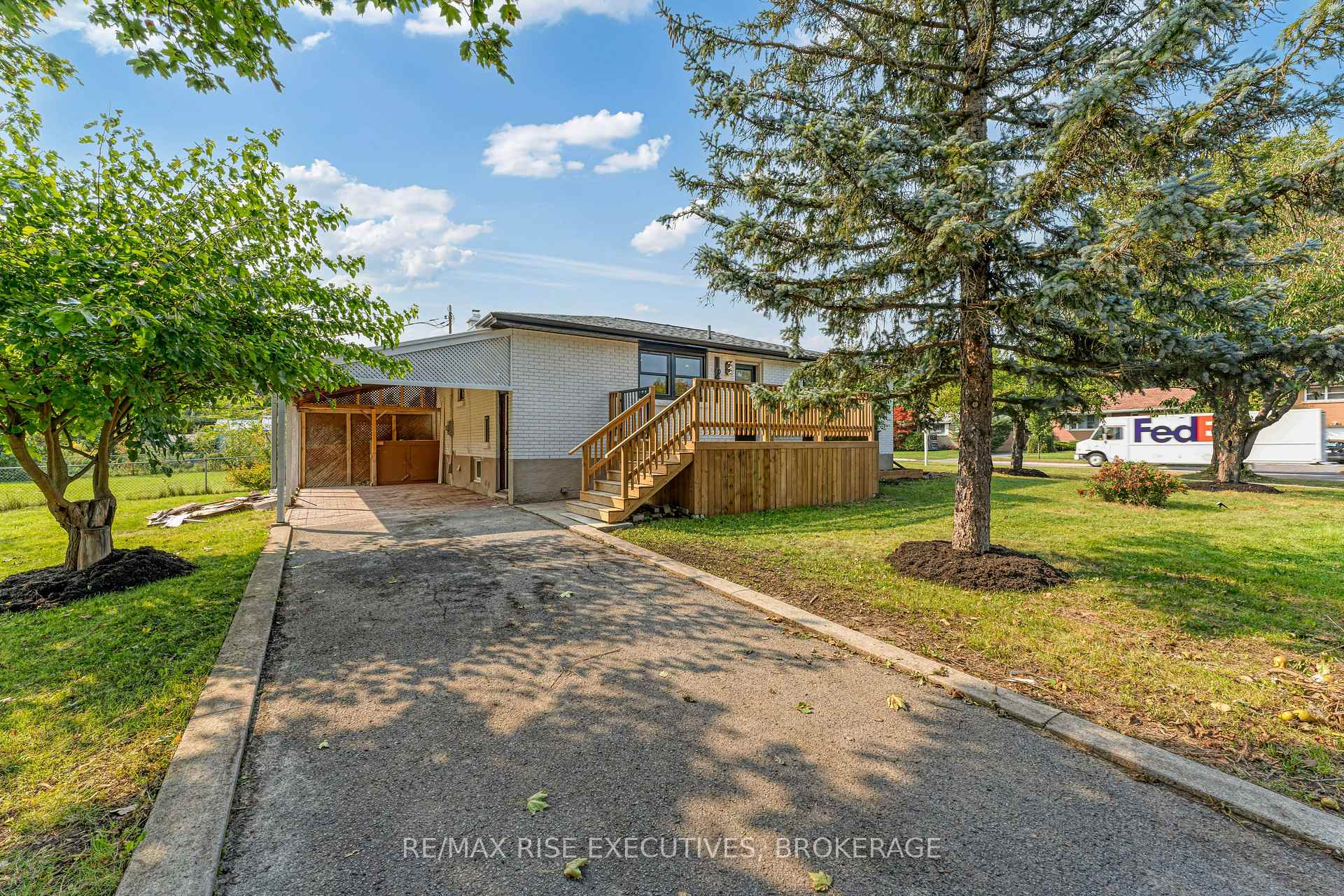 Photo 1 of 1218 Johnson Street E, Kingston, Central City West — HOMEH