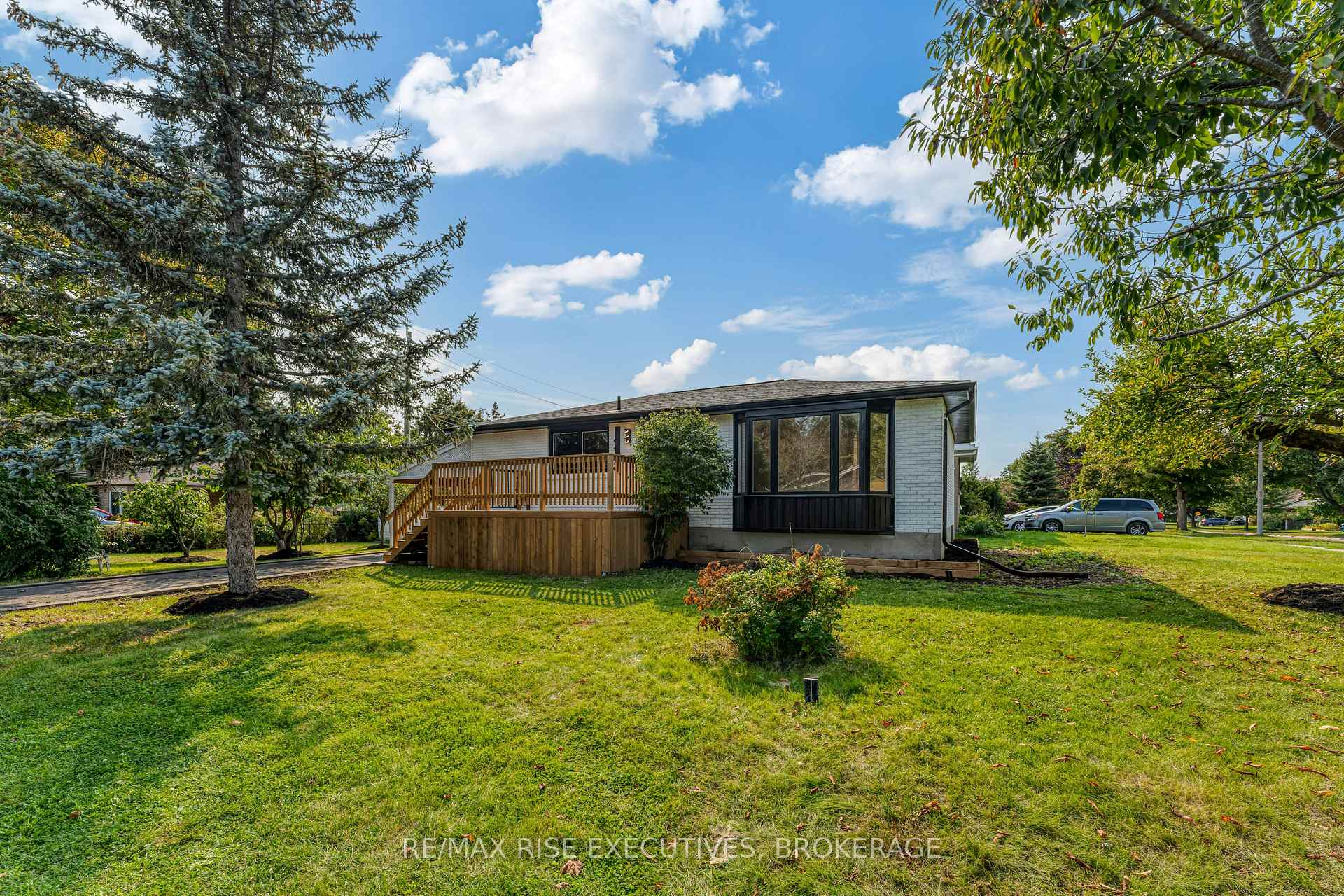 Photo 2 of 1218 Johnson Street E, Kingston, Central City West — HOMEH
