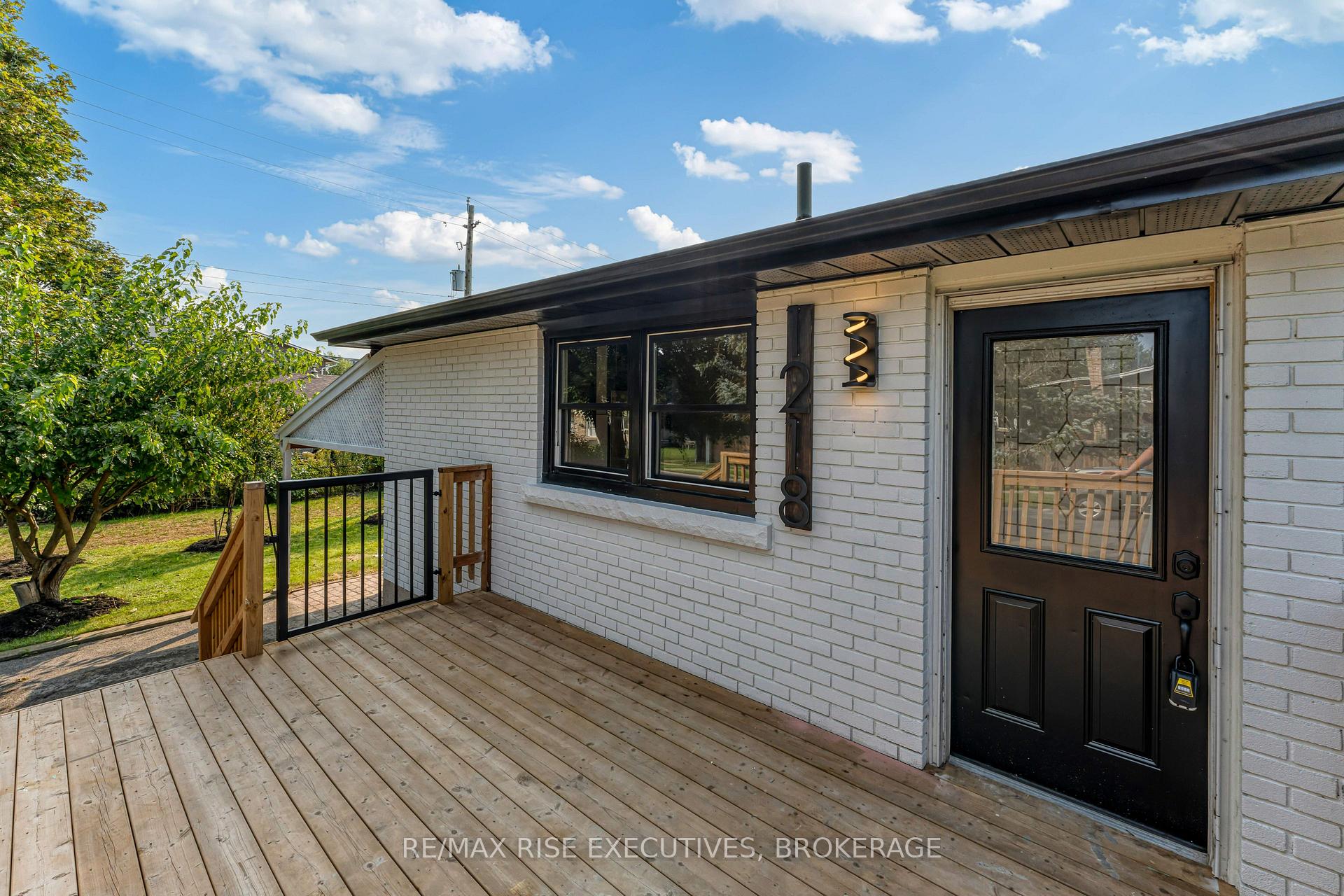 Photo 5 of 1218 Johnson Street E, Kingston, Central City West — HOMEH
