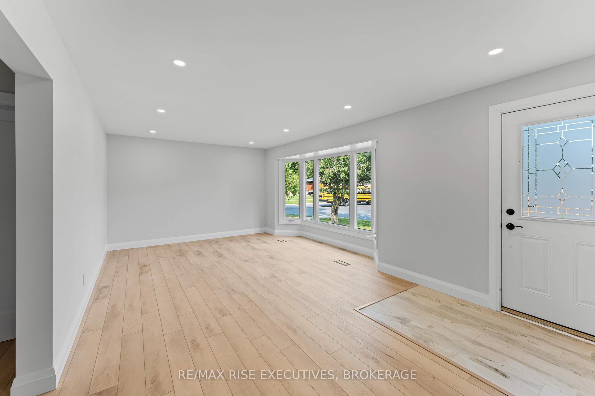 Photo 9 of 1218 Johnson Street E, Kingston, Central City West — HOMEH