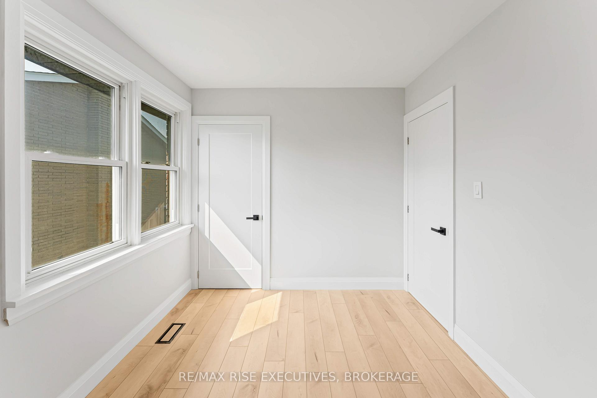 Photo 18 of 1218 Johnson Street E, Kingston, Central City West — HOMEH