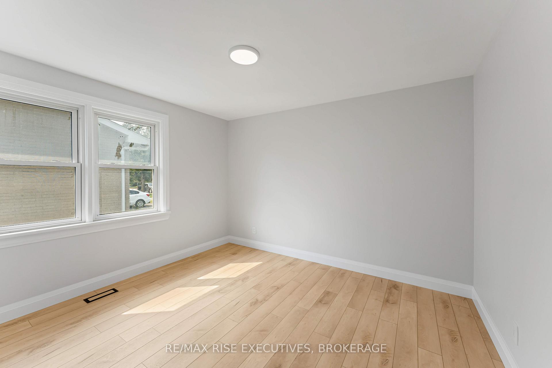 Photo 21 of 1218 Johnson Street E, Kingston, Central City West — HOMEH
