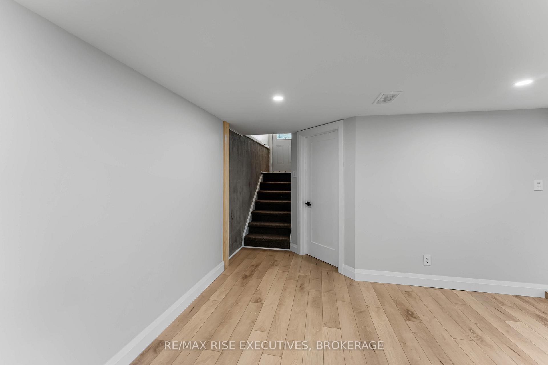 Photo 27 of 1218 Johnson Street E, Kingston, Central City West — HOMEH