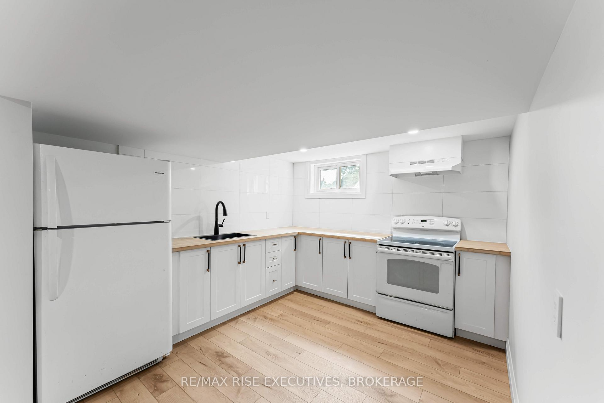 Photo 29 of 1218 Johnson Street E, Kingston, Central City West — HOMEH