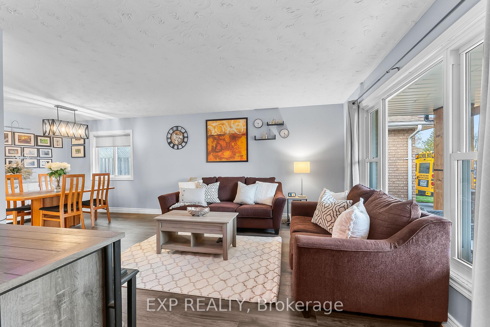 Photo 5 of 4487 Lee Avenue, Niagara Falls, Ascot — HOMEH