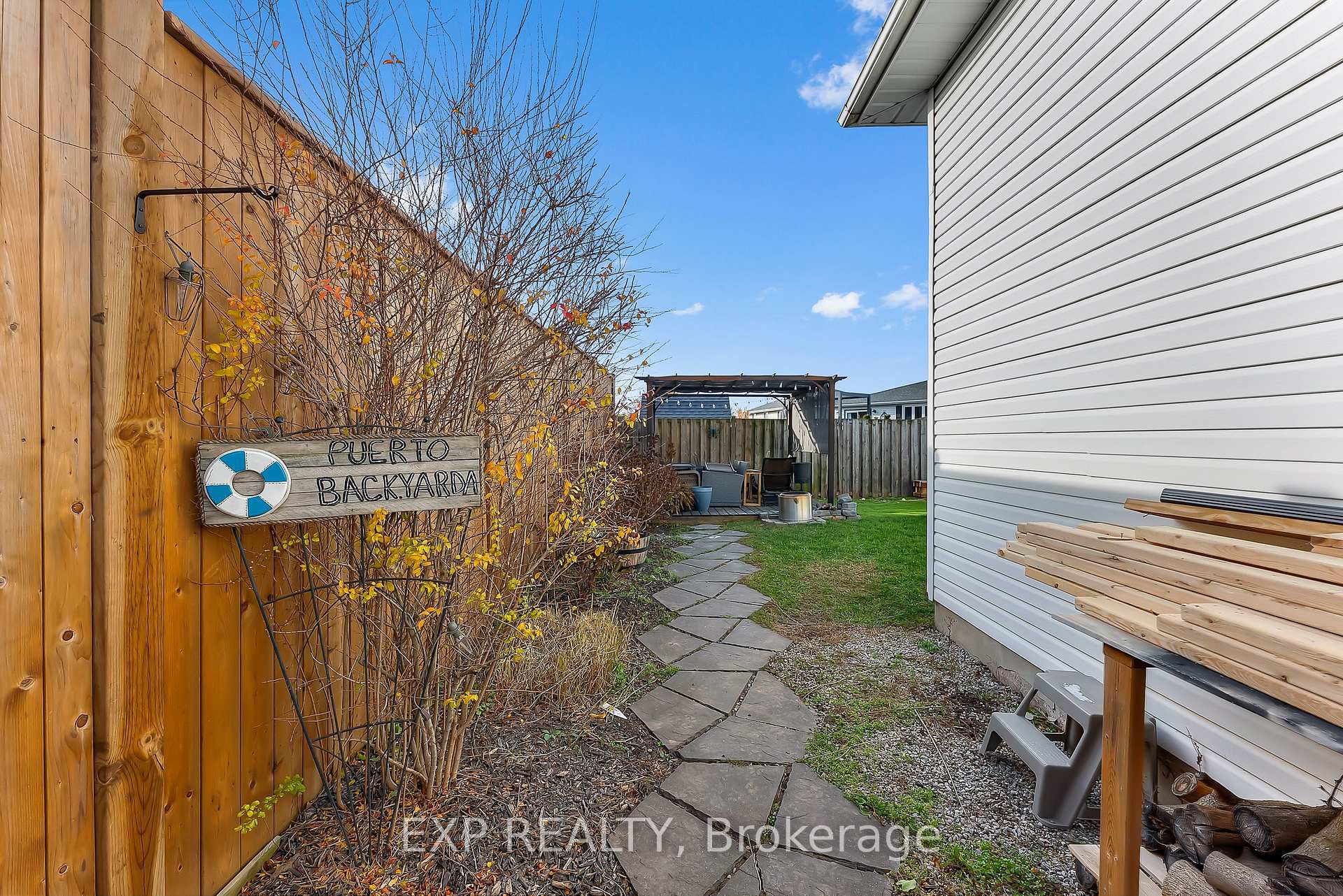 Photo 32 of 4487 Lee Avenue, Niagara Falls, Ascot — HOMEH