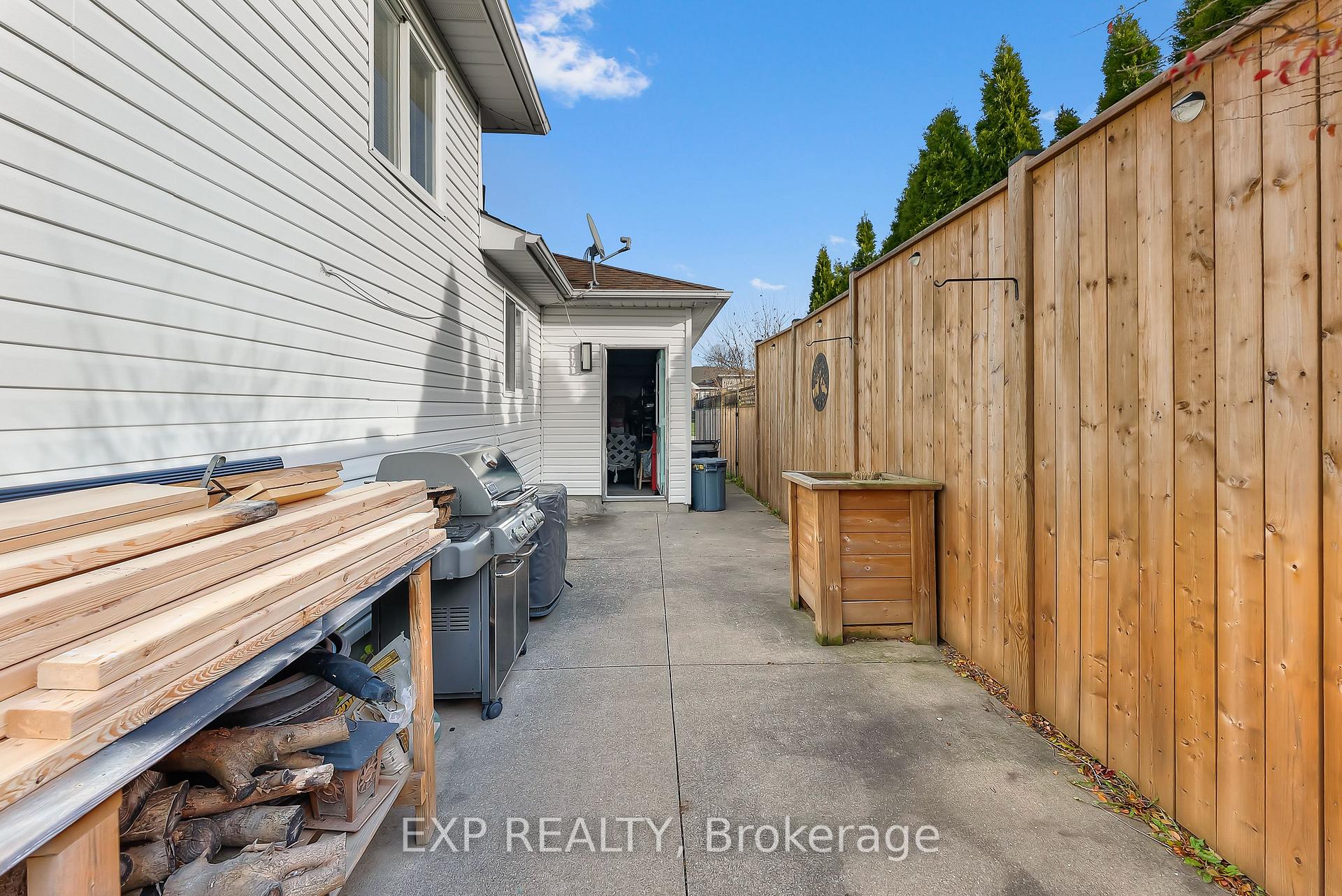 Photo 33 of 4487 Lee Avenue, Niagara Falls, Ascot — HOMEH