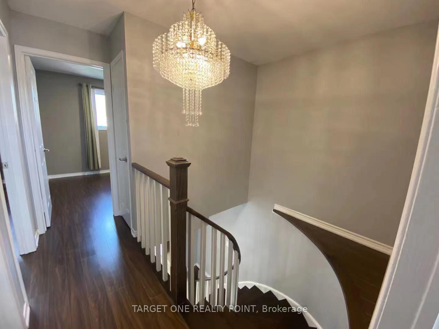 Photo 15 of 166 Trothen Circle, Markham, Markham Village — HOMEH