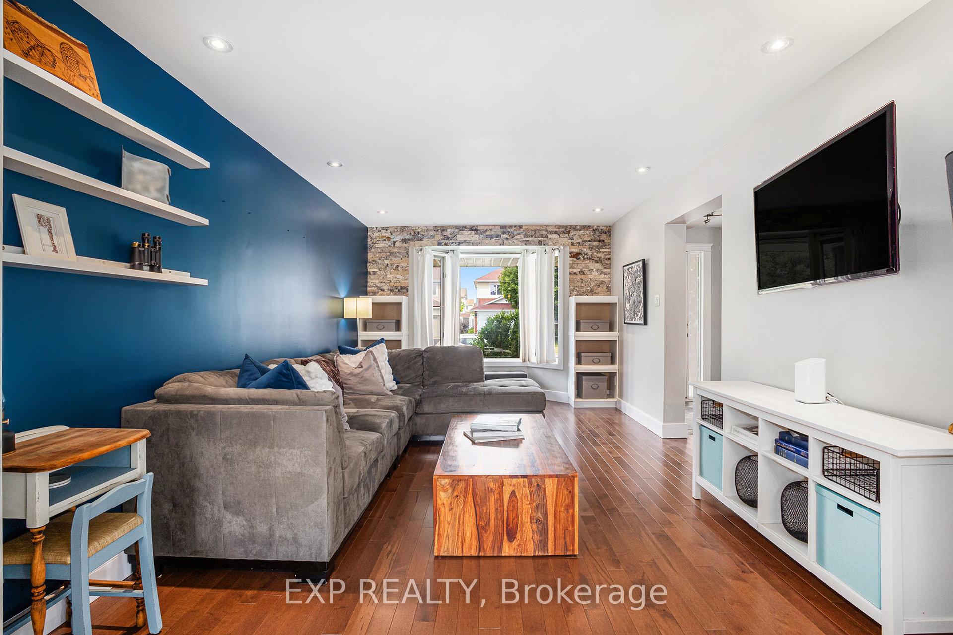 Photo 12 of 2010 Rolling Brook Drive, Ottawa, Chapel Hill South - Orleans Village — HOMEH