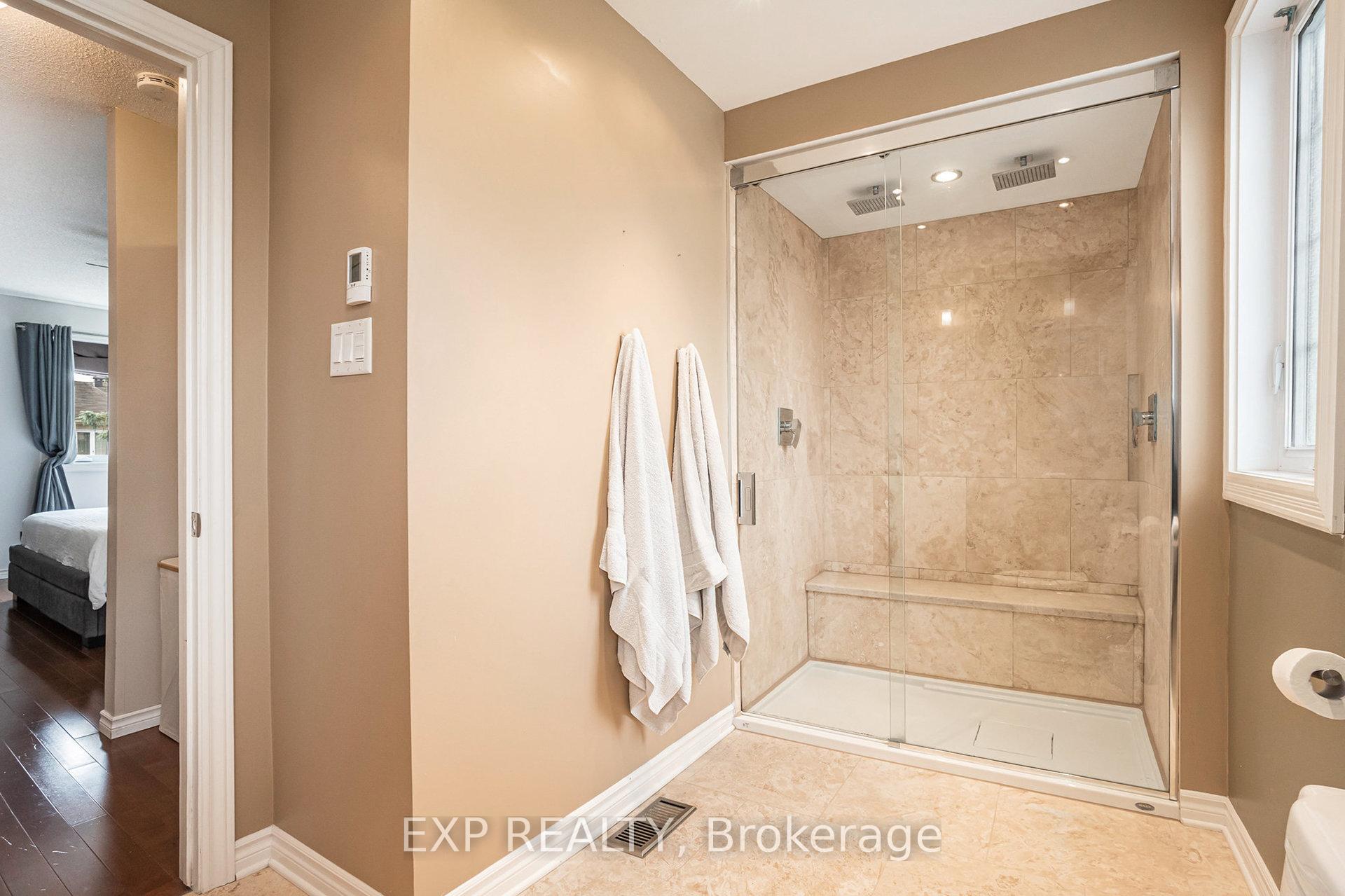 Photo 18 of 2010 Rolling Brook Drive, Ottawa, Chapel Hill South - Orleans Village — HOMEH