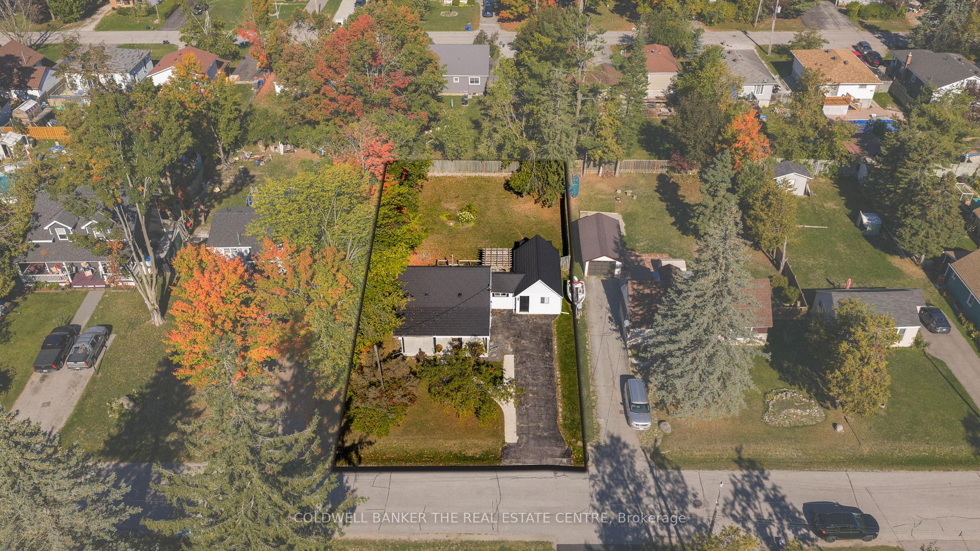 Photo 2 of 26 George Street, Orillia — HOMEH
