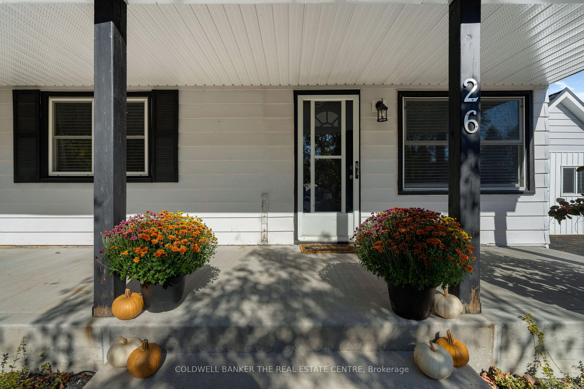 Photo 5 of 26 George Street, Orillia — HOMEH