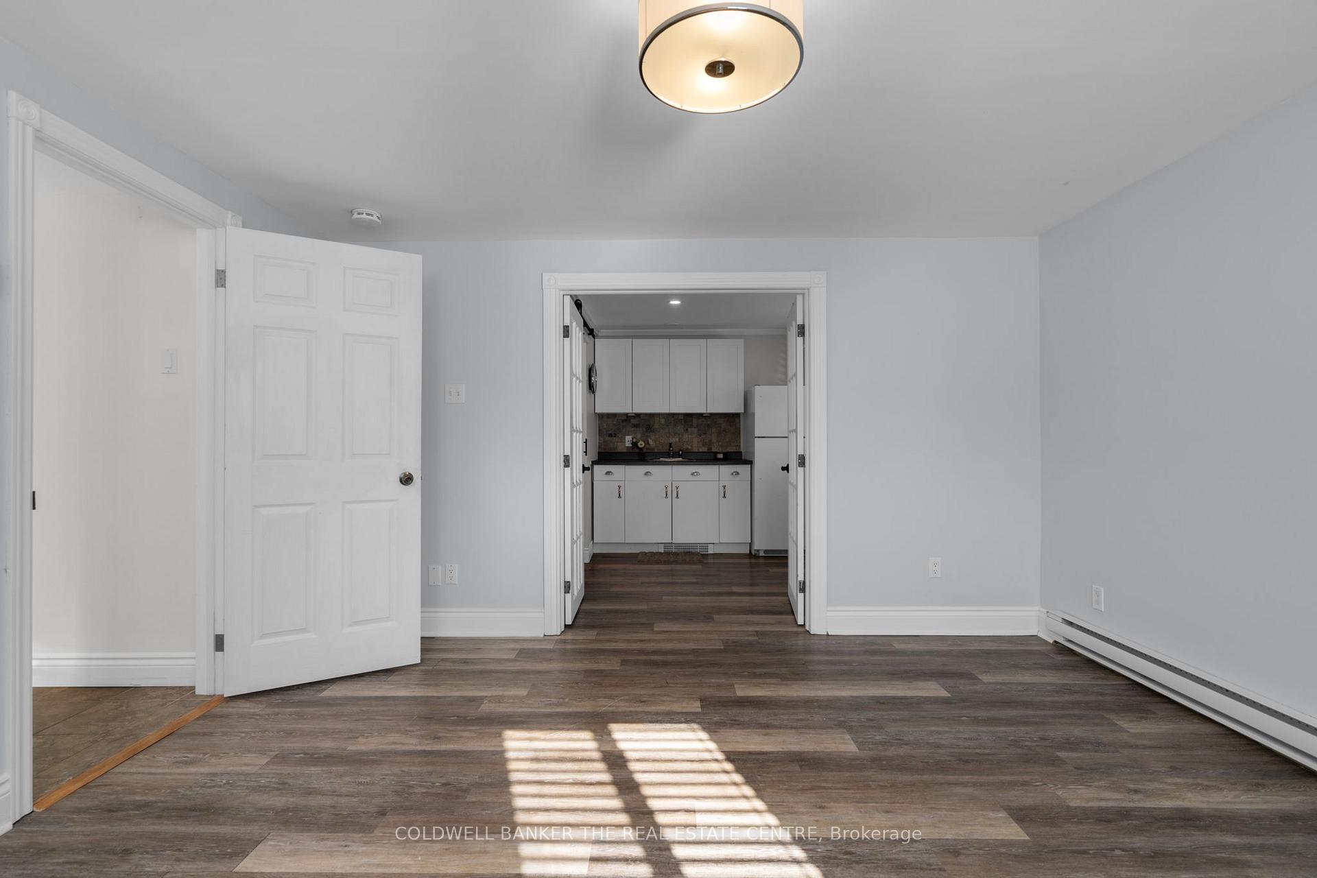 Photo 17 of 26 George Street, Orillia — HOMEH