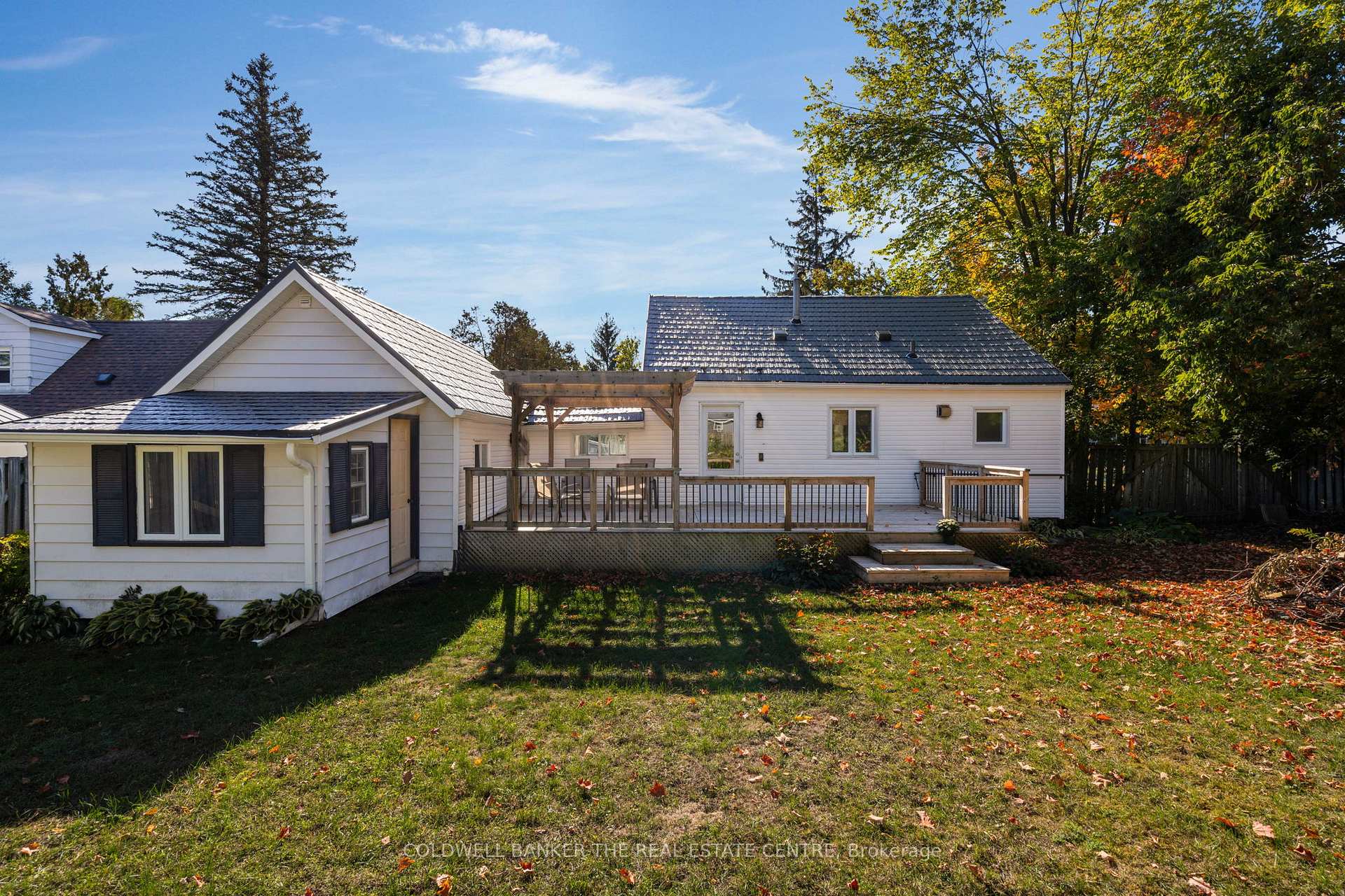Photo 30 of 26 George Street, Orillia — HOMEH