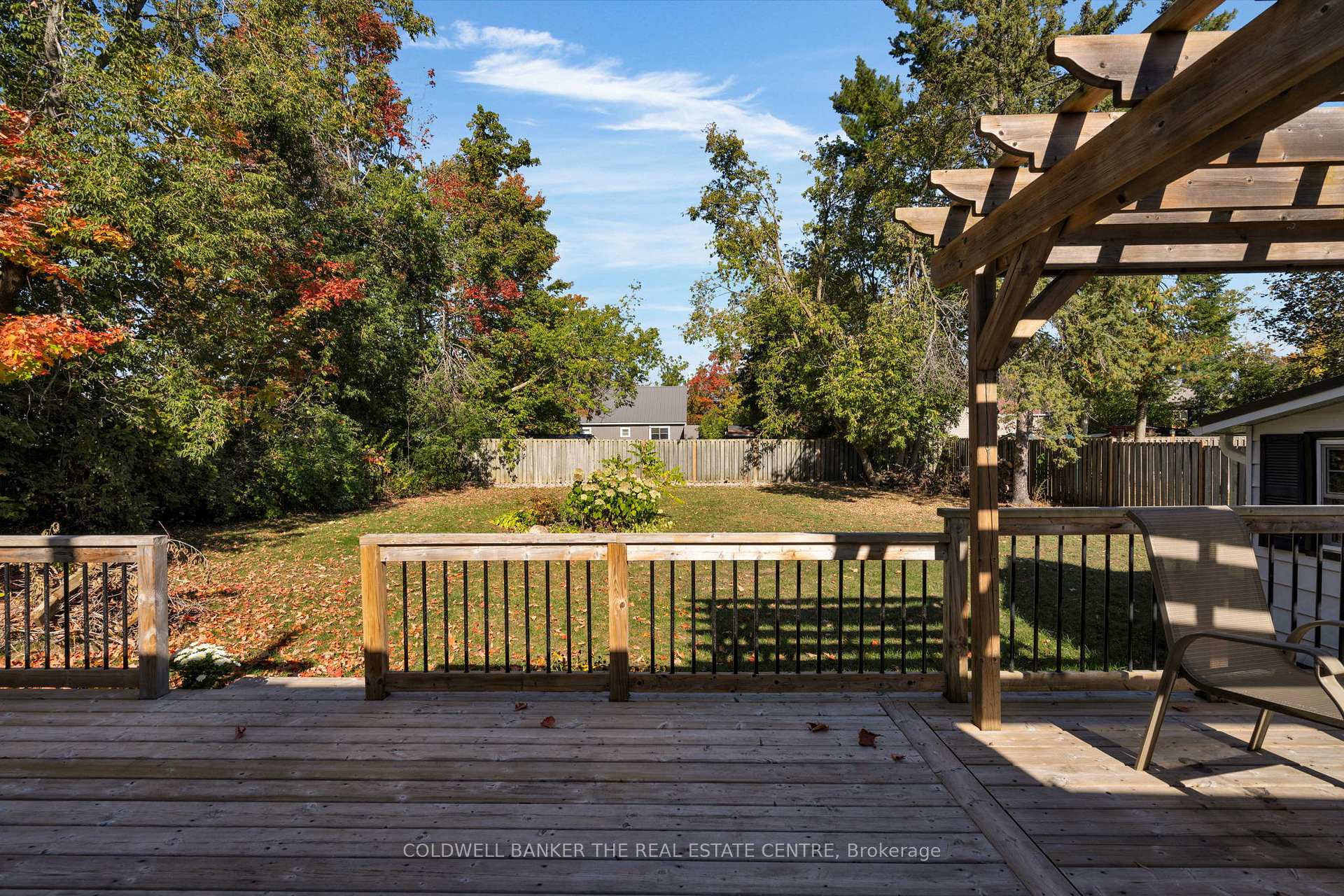 Photo 31 of 26 George Street, Orillia — HOMEH