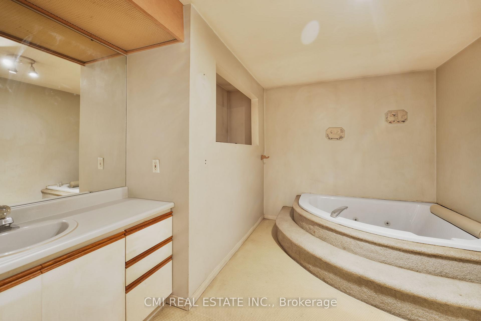 Photo 27 of 1 Scott Crescent, Perth — HOMEH