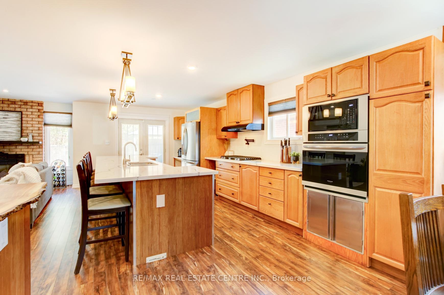 Photo 6 of 3 Passmore Avenue, Orangeville — HOMEH