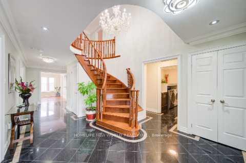 Photo 4 of 37 Beulah Drive, Markham, Middlefield — HOMEH