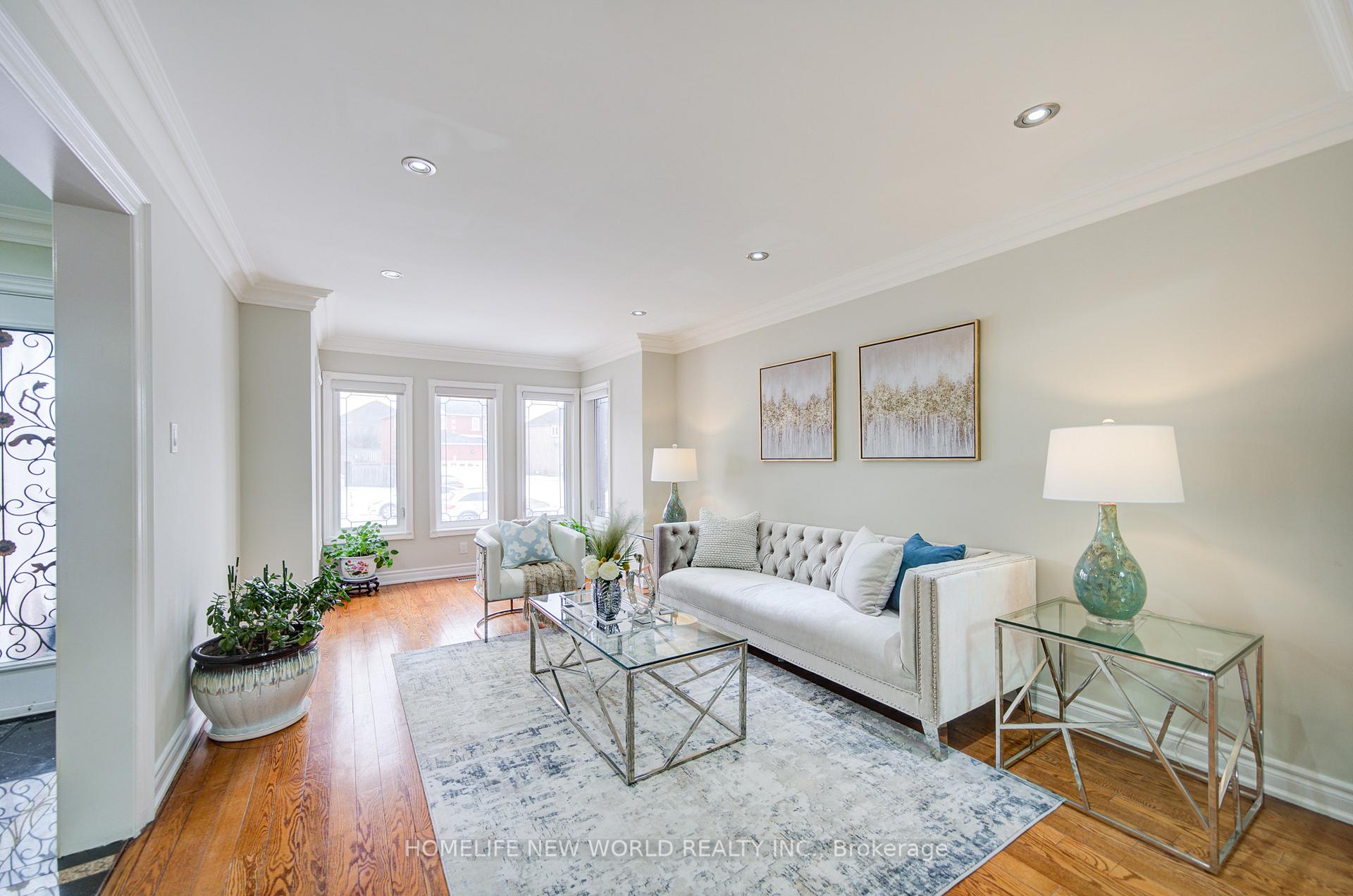 Photo 7 of 37 Beulah Drive, Markham, Middlefield — HOMEH