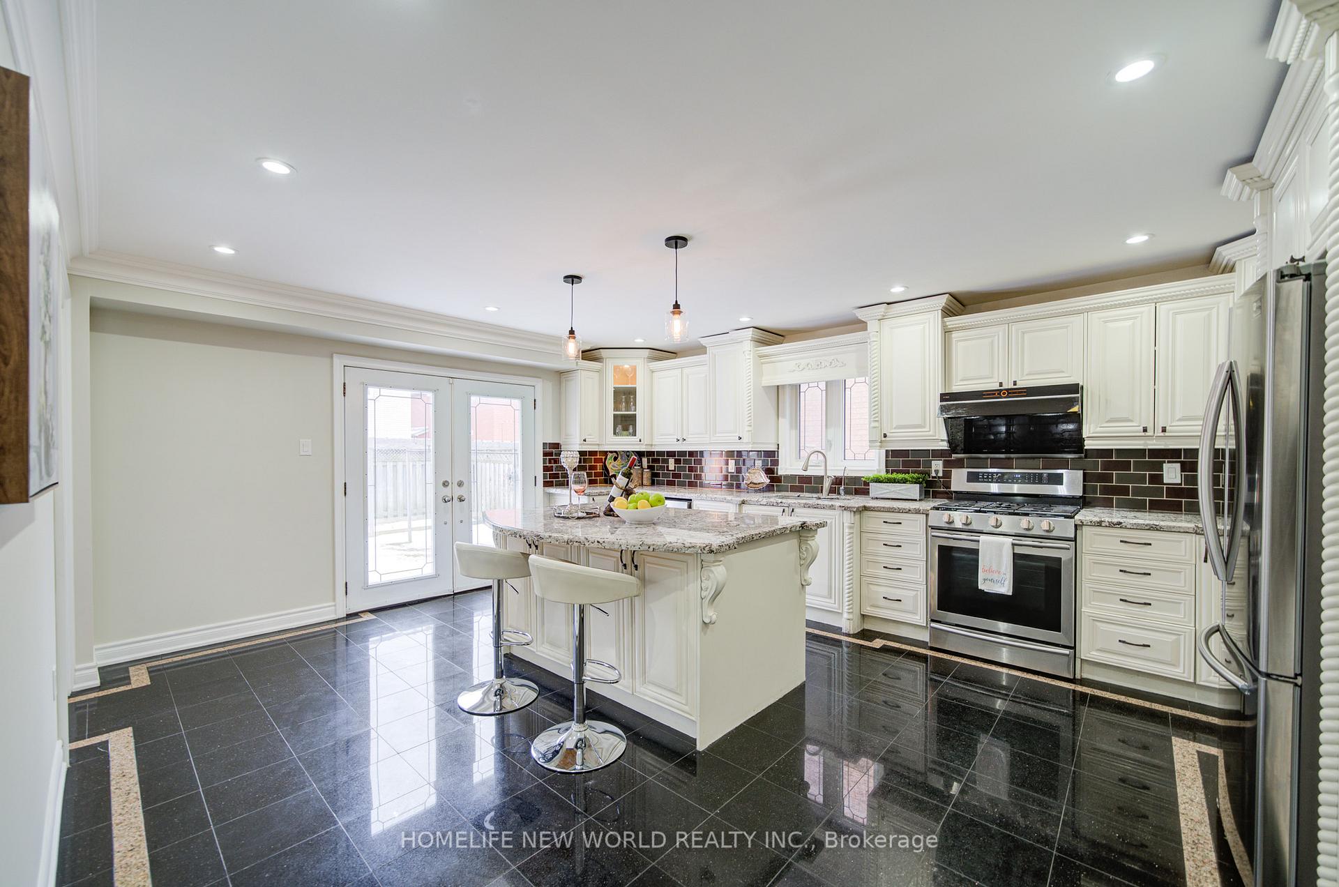 Photo 14 of 37 Beulah Drive, Markham, Middlefield — HOMEH