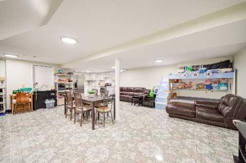 Photo 42 of 37 Beulah Drive, Markham, Middlefield — HOMEH