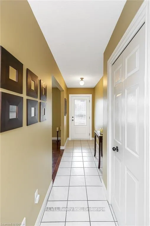 Photo 4 of 307 Beckett Crescent, Pelham, Fonthill — HOMEH