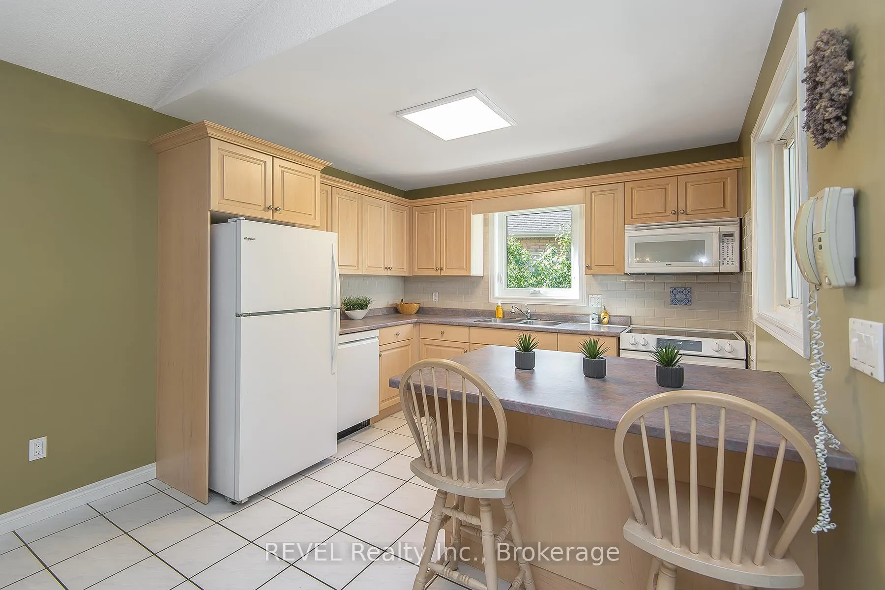 Photo 8 of 307 Beckett Crescent, Pelham, Fonthill — HOMEH