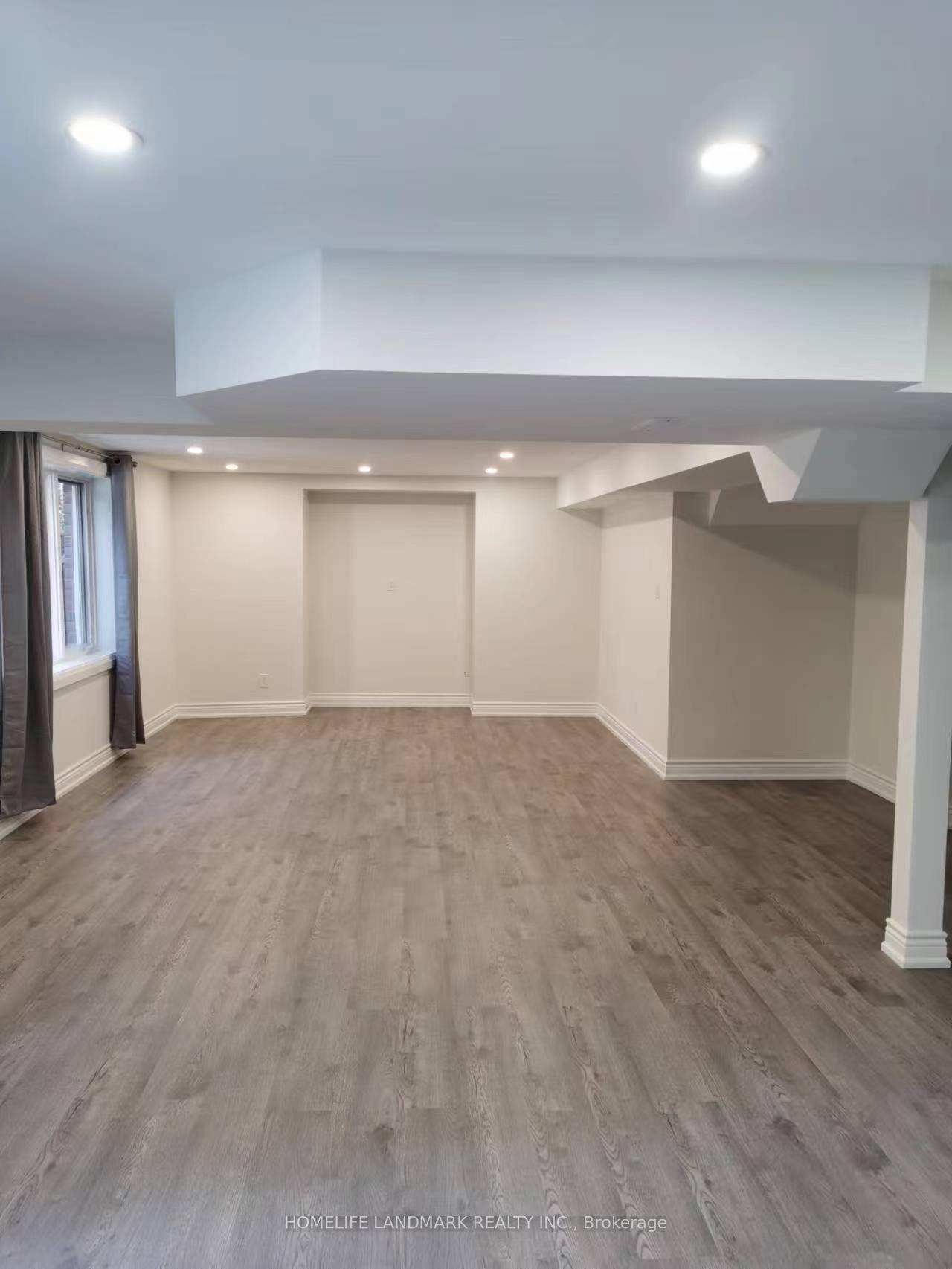 Photo 4 of 49 Burndenford Crescent, Markham, Markville — HOMEH