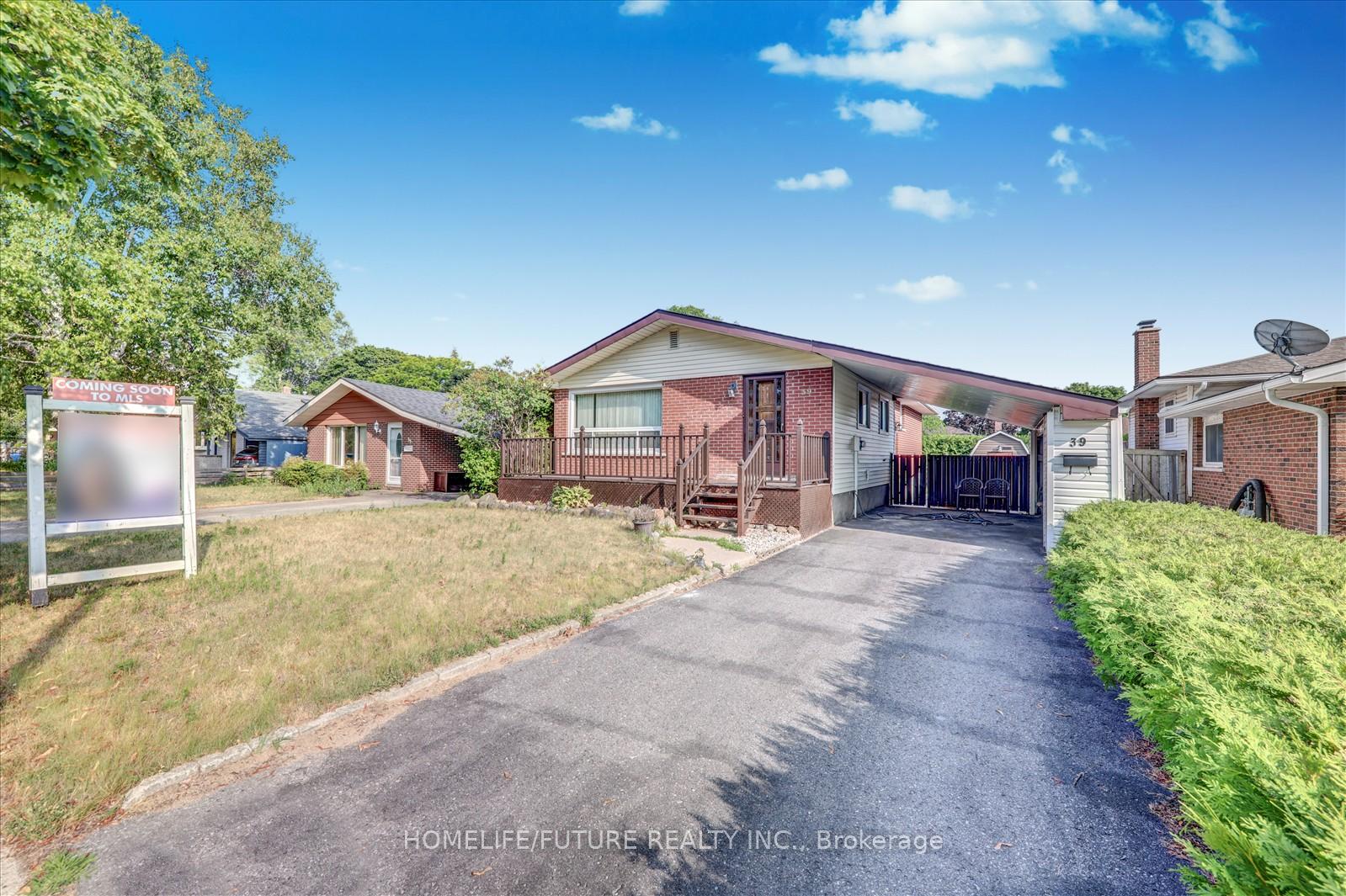 Photo 3 of 39 Cayuga Avenue, Oshawa, Samac — HOMEH
