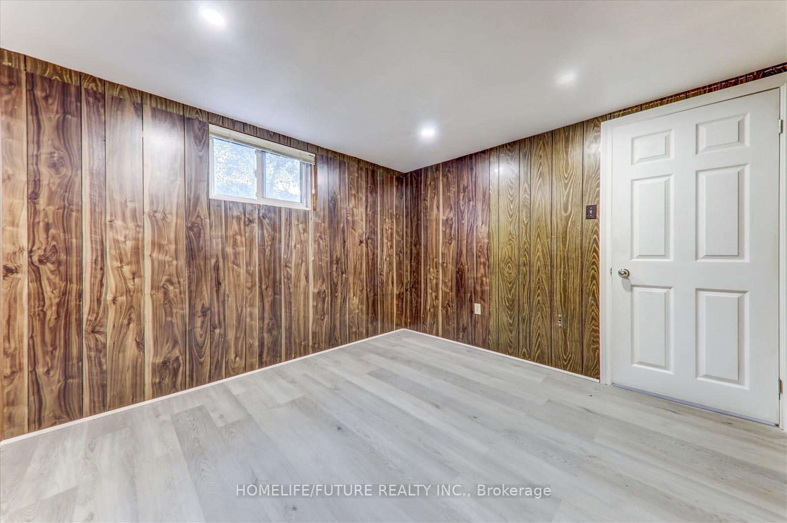 Photo 33 of 39 Cayuga Avenue, Oshawa, Samac — HOMEH