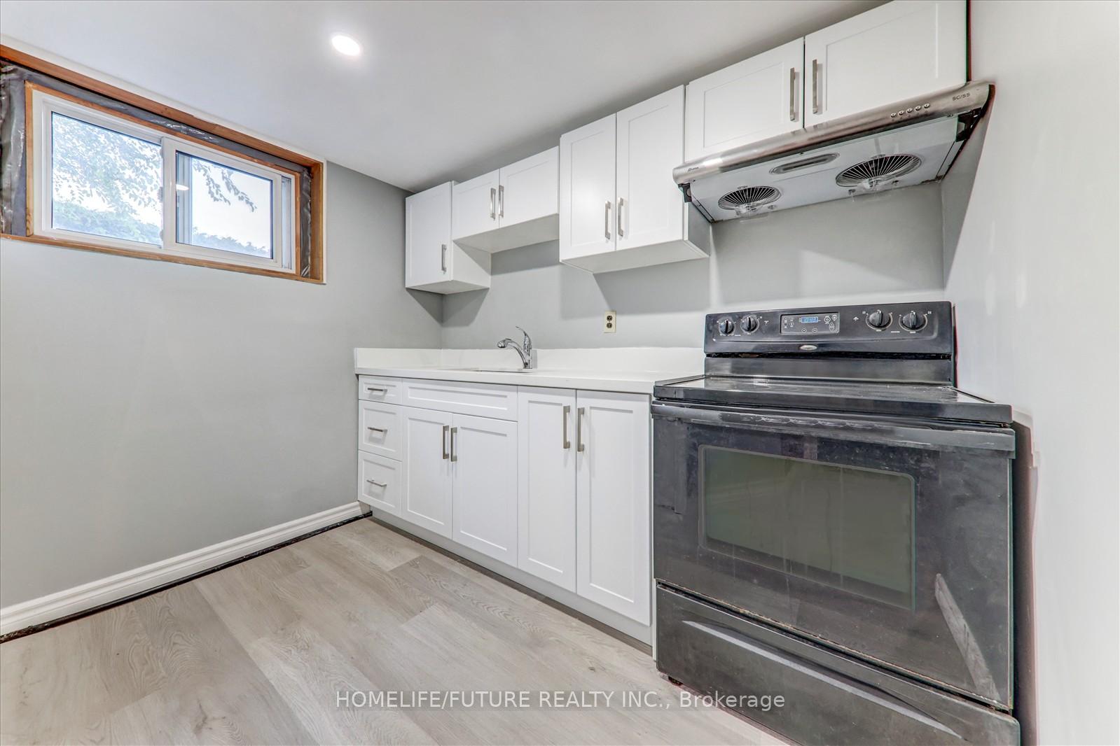 Photo 34 of 39 Cayuga Avenue, Oshawa, Samac — HOMEH