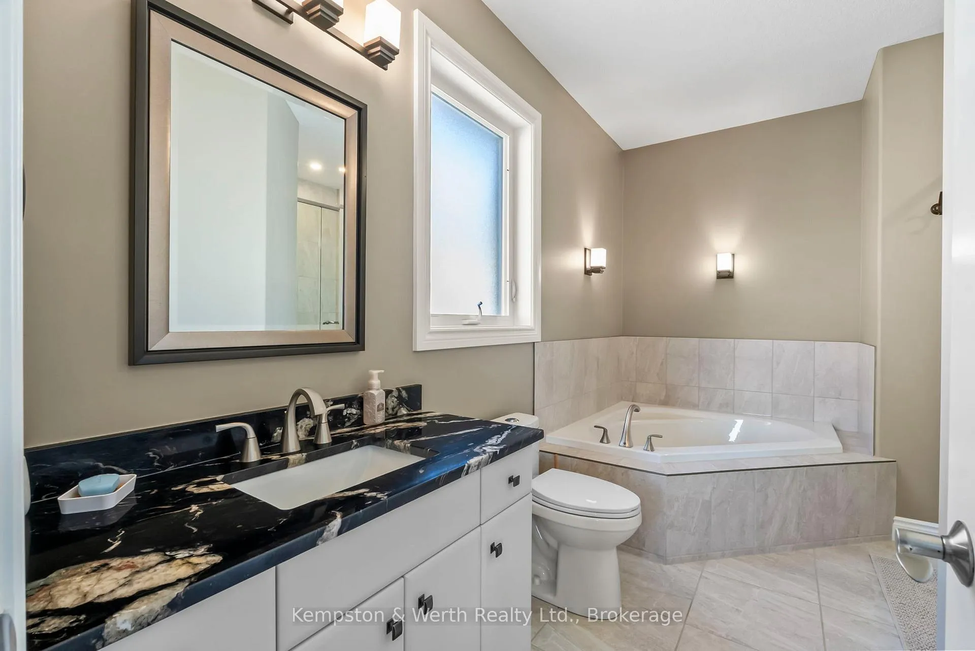 Photo 26 of 86 Forbes Crescent, North Perth, Listowel — HOMEH