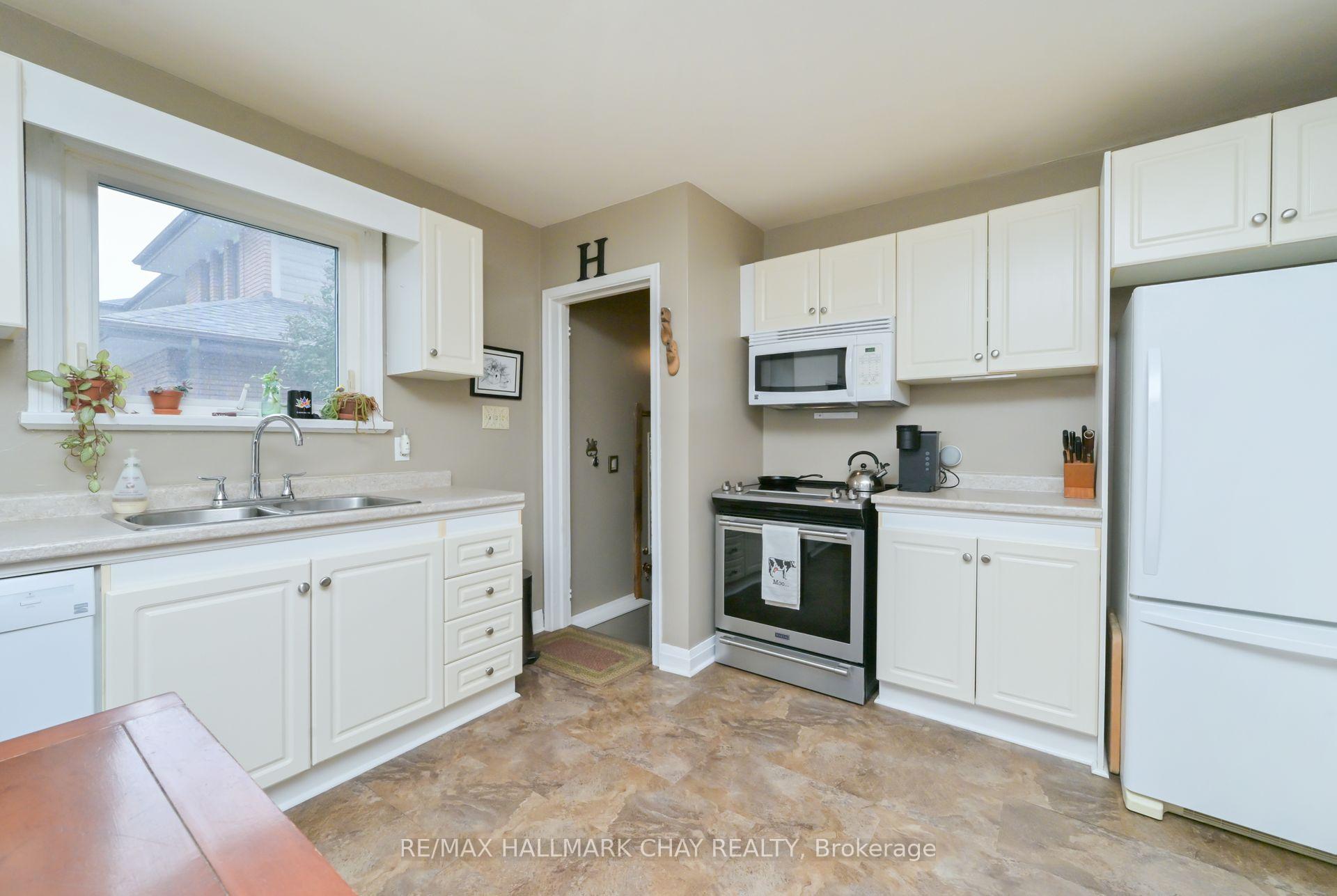 Photo 7 of 57 Nelson Street E, New Tecumseth, Alliston — HOMEH