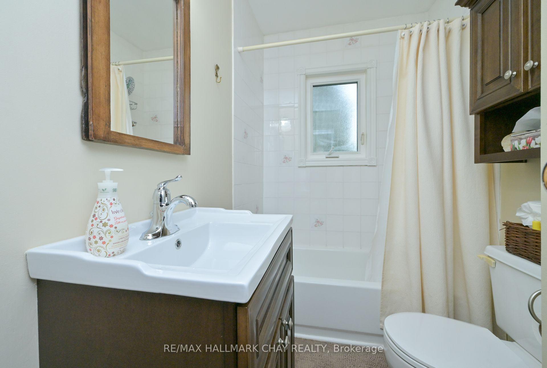 Photo 13 of 57 Nelson Street E, New Tecumseth, Alliston — HOMEH