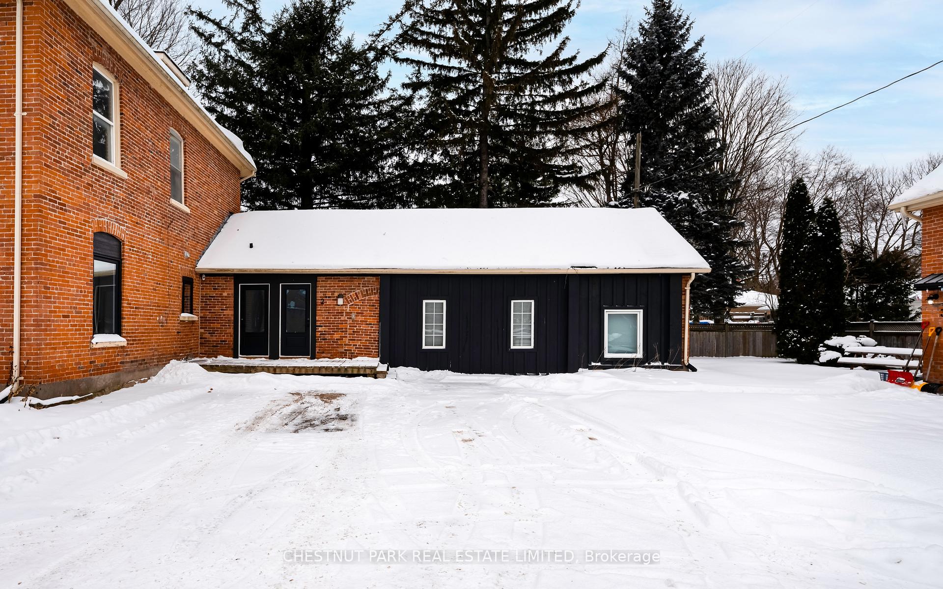 Photo 4 of Unit Unit 2, 291 Broadway, Orangeville — HOMEH