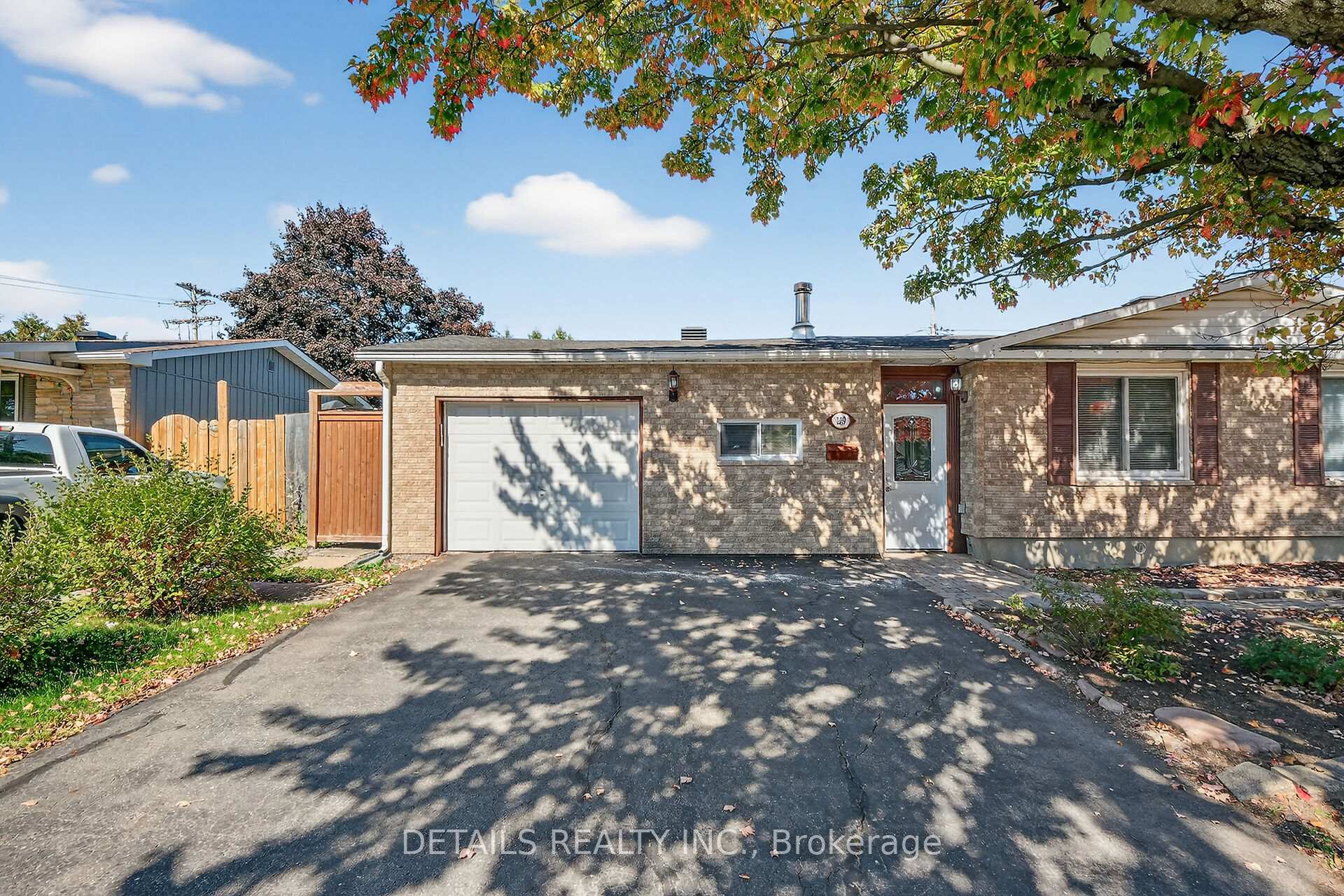 Photo 2 of 289 Amiens Street, Ottawa, Bilberry Creek/Queenswood Heights — HOMEH