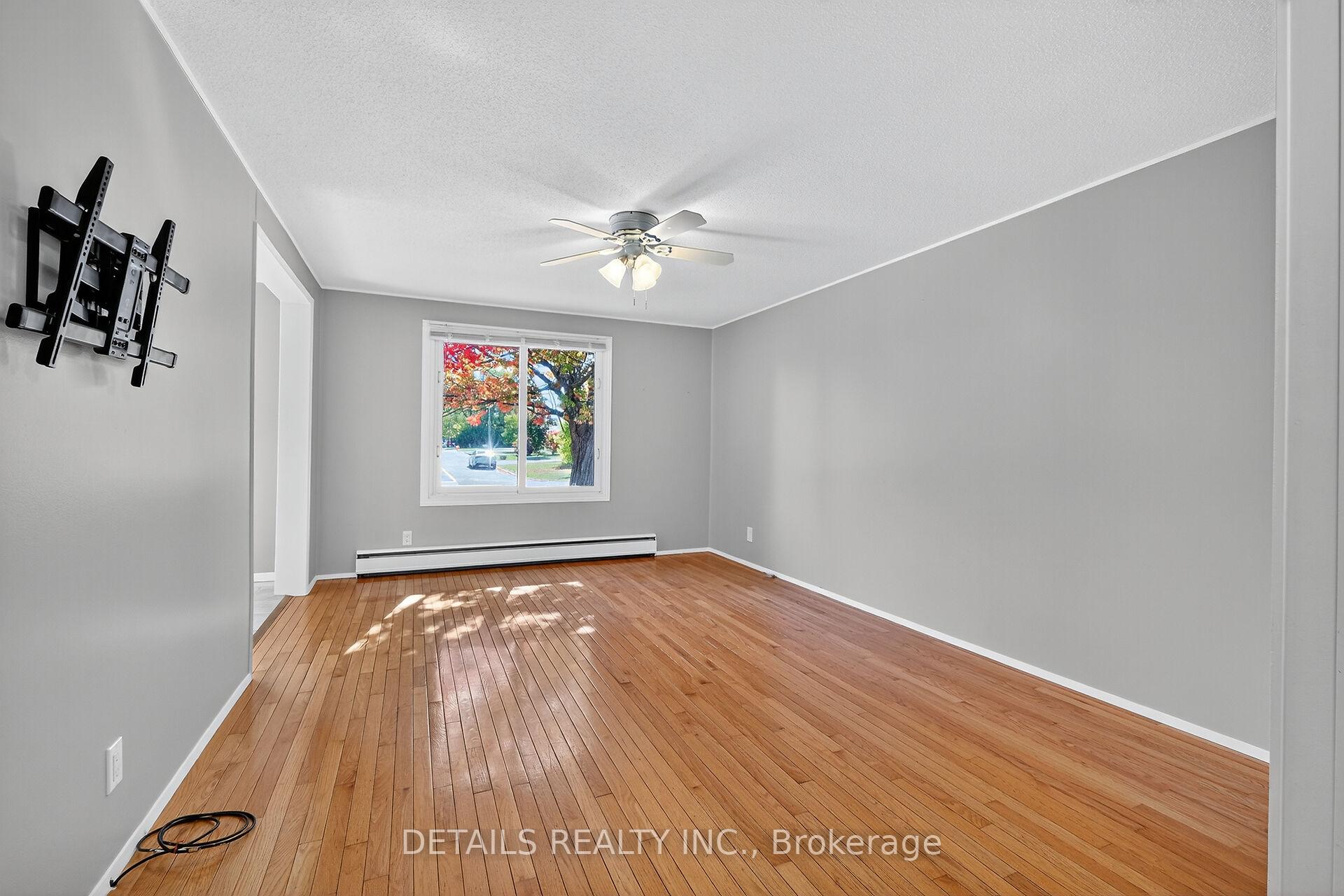 Photo 5 of 289 Amiens Street, Ottawa, Bilberry Creek/Queenswood Heights — HOMEH