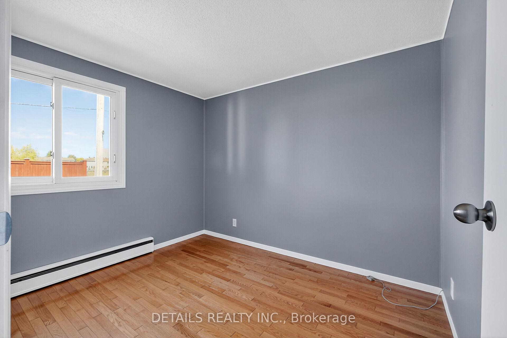Photo 16 of 289 Amiens Street, Ottawa, Bilberry Creek/Queenswood Heights — HOMEH