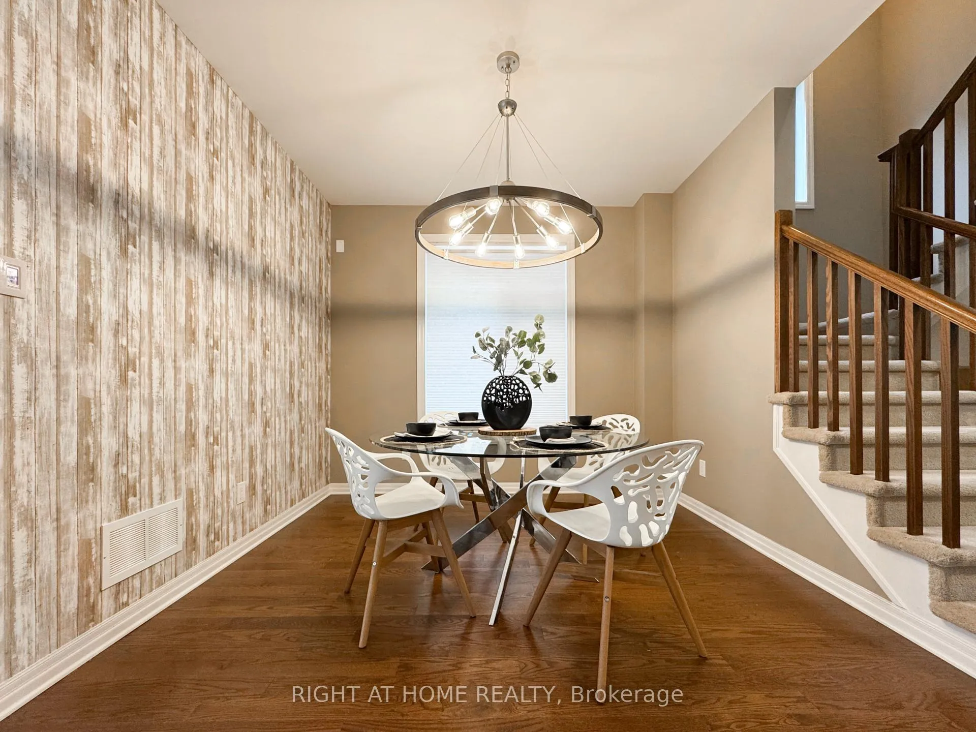 Photo 3 of 506 Peerless Street, Ottawa, Barrhaven - Cedargrove/Fraserdale — HOMEH